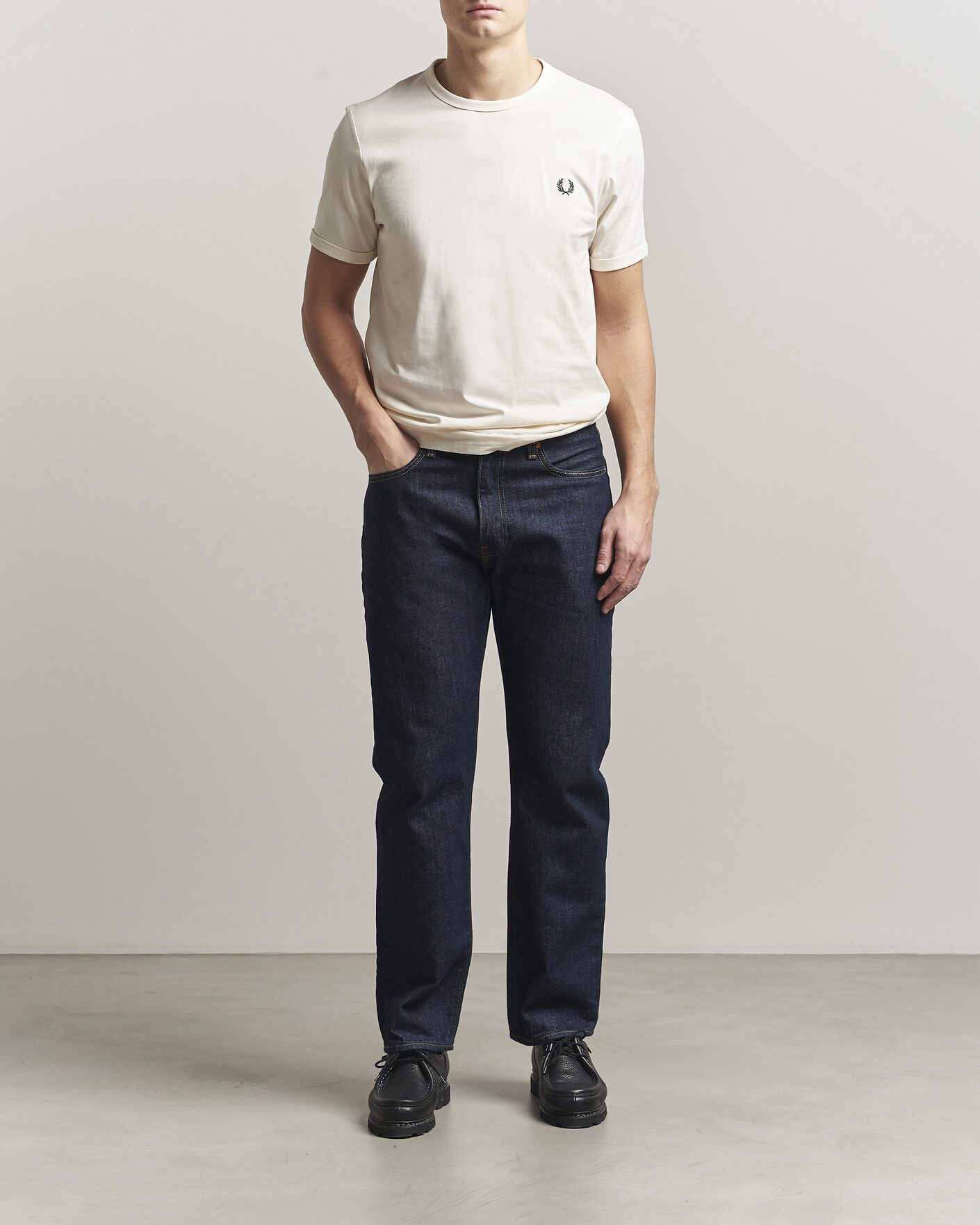 Herr | T-Shirts | Fred Perry | Ringer T-Shirt Ecru