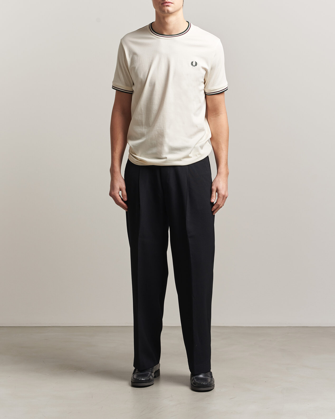 Herr | T-Shirts | Fred Perry | Twin Tipped T-Shirt Ecru