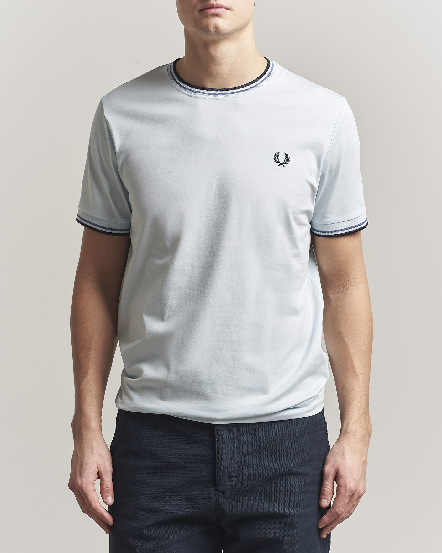 Herr | T-Shirts | Fred Perry | Twin Tipped T-Shirt Light Ice