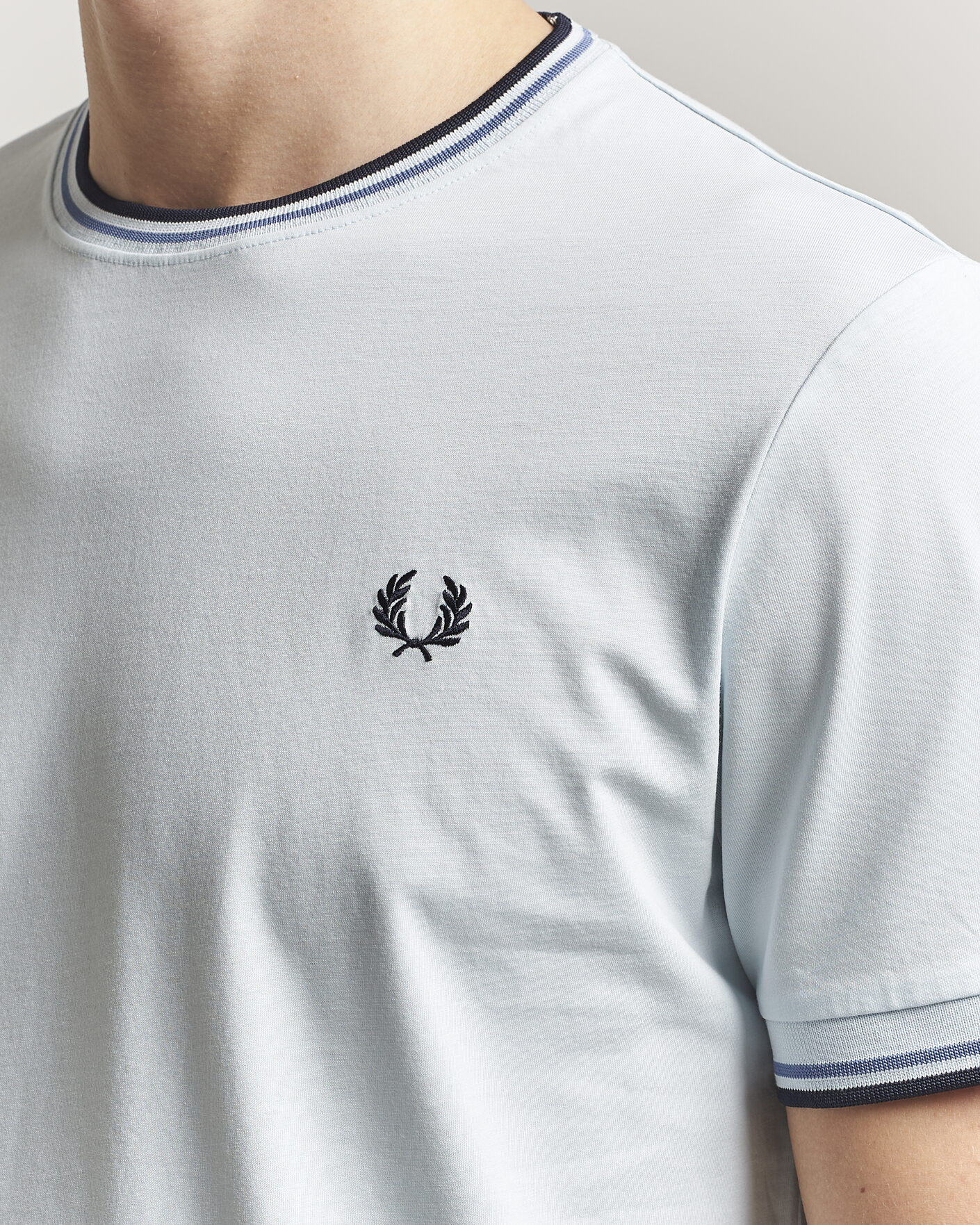Herr | T-Shirts | Fred Perry | Twin Tipped T-Shirt Light Ice