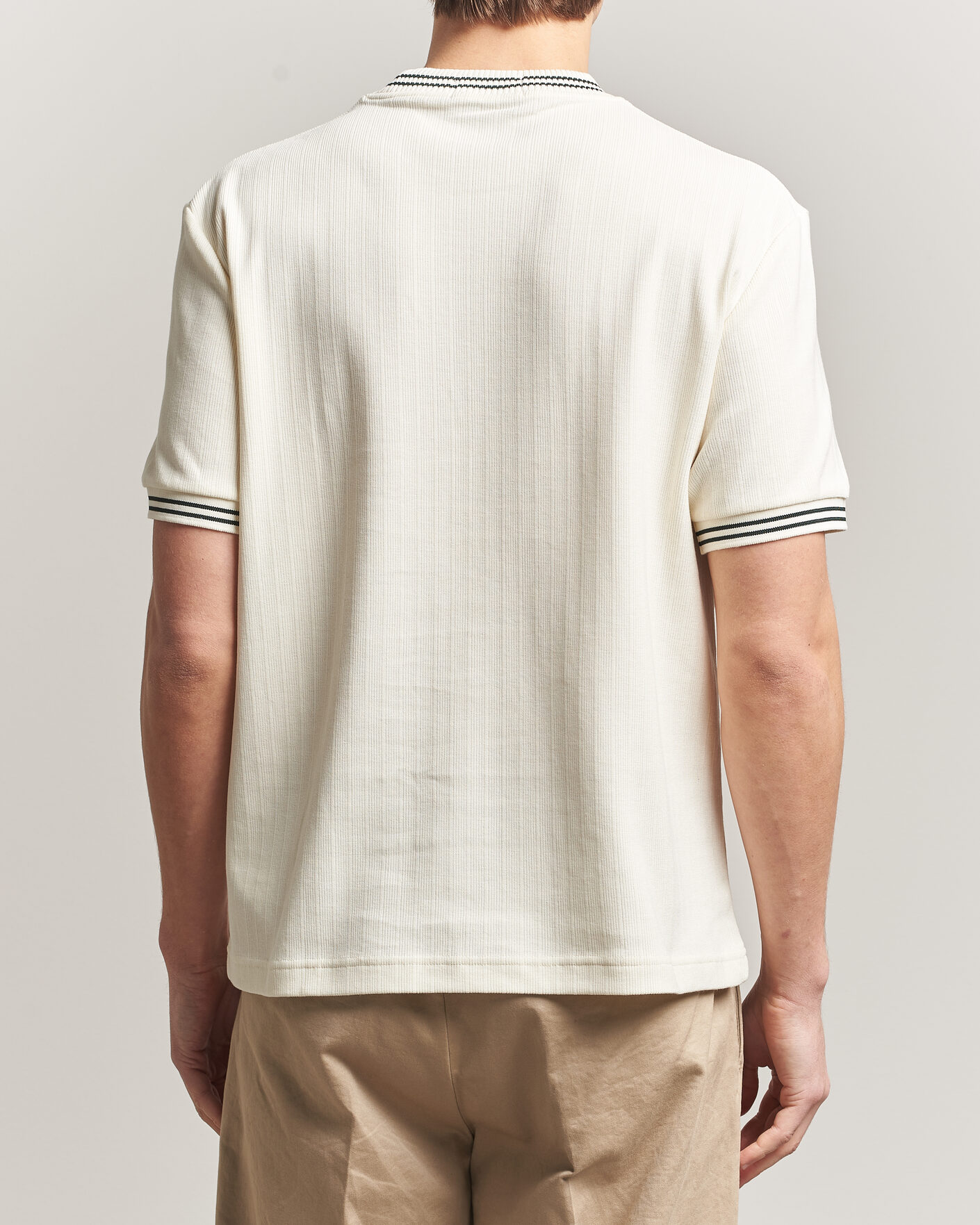Herr | T-Shirts | Fred Perry | Rib Knitted T-Shirt Ecru