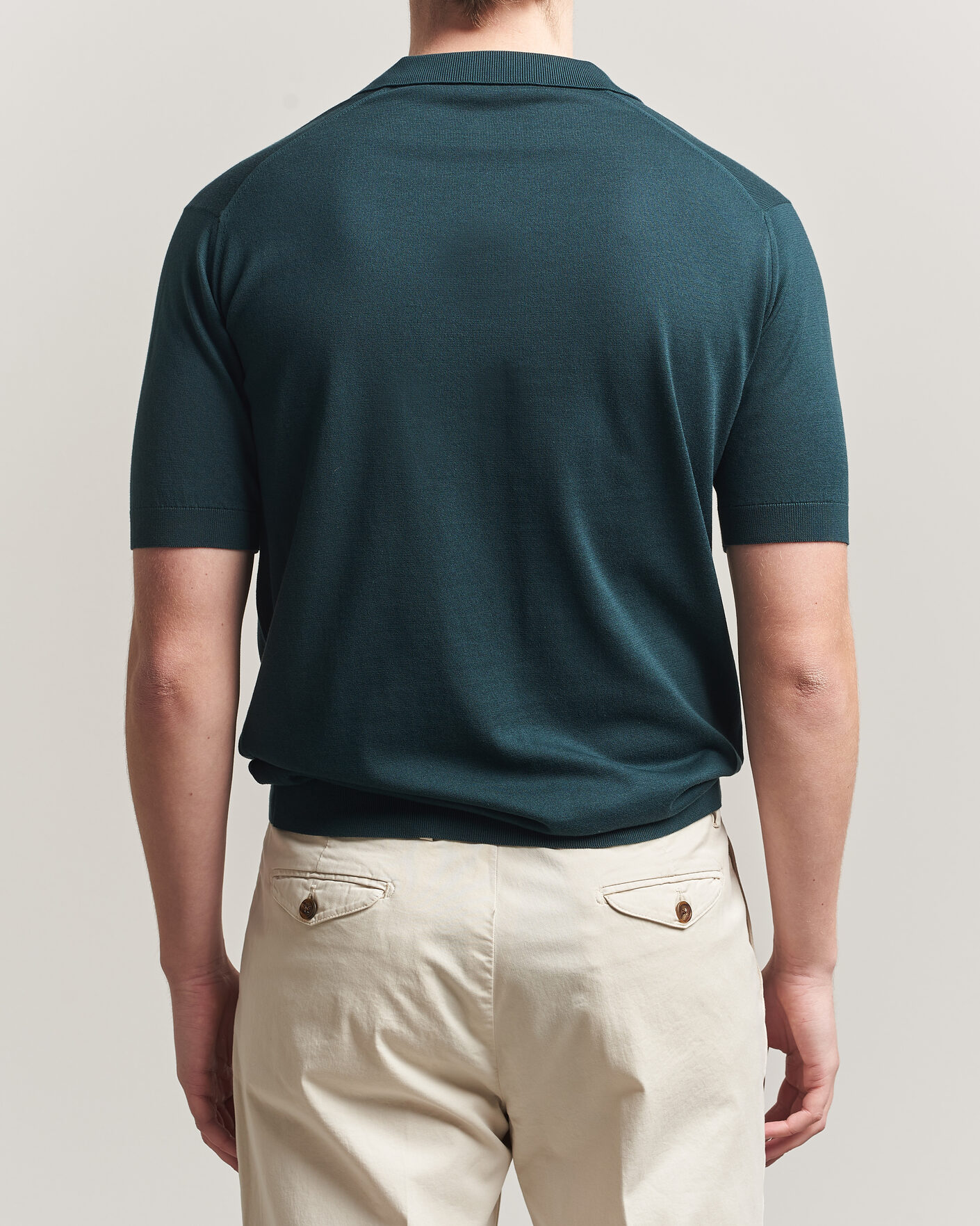 Herr | Pikéer | John Smedley | Noah Open Collar Sea Island Polo Rainforest
