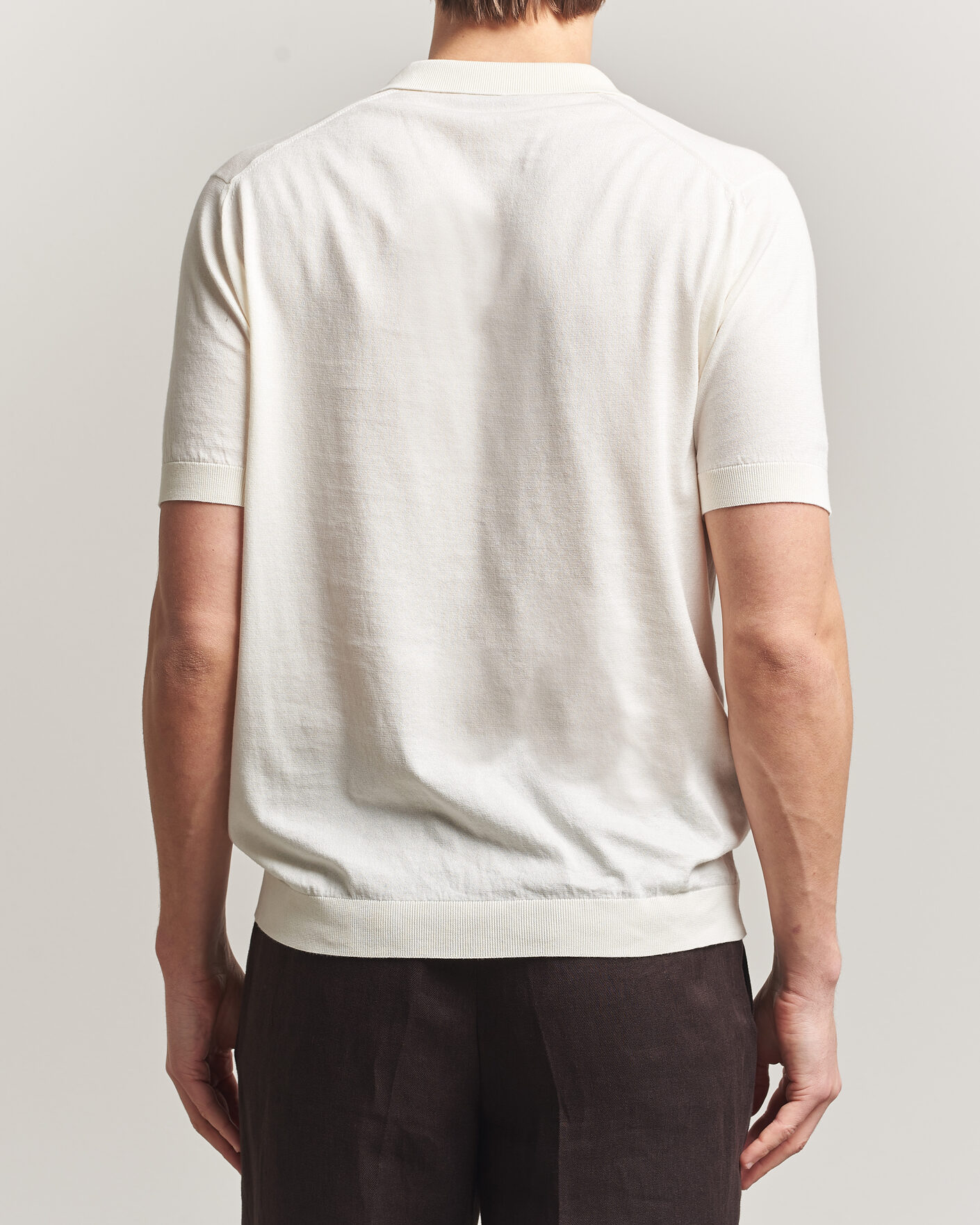 Herr | Pikéer | John Smedley | Noah Open Collar Sea Island Polo Starch
