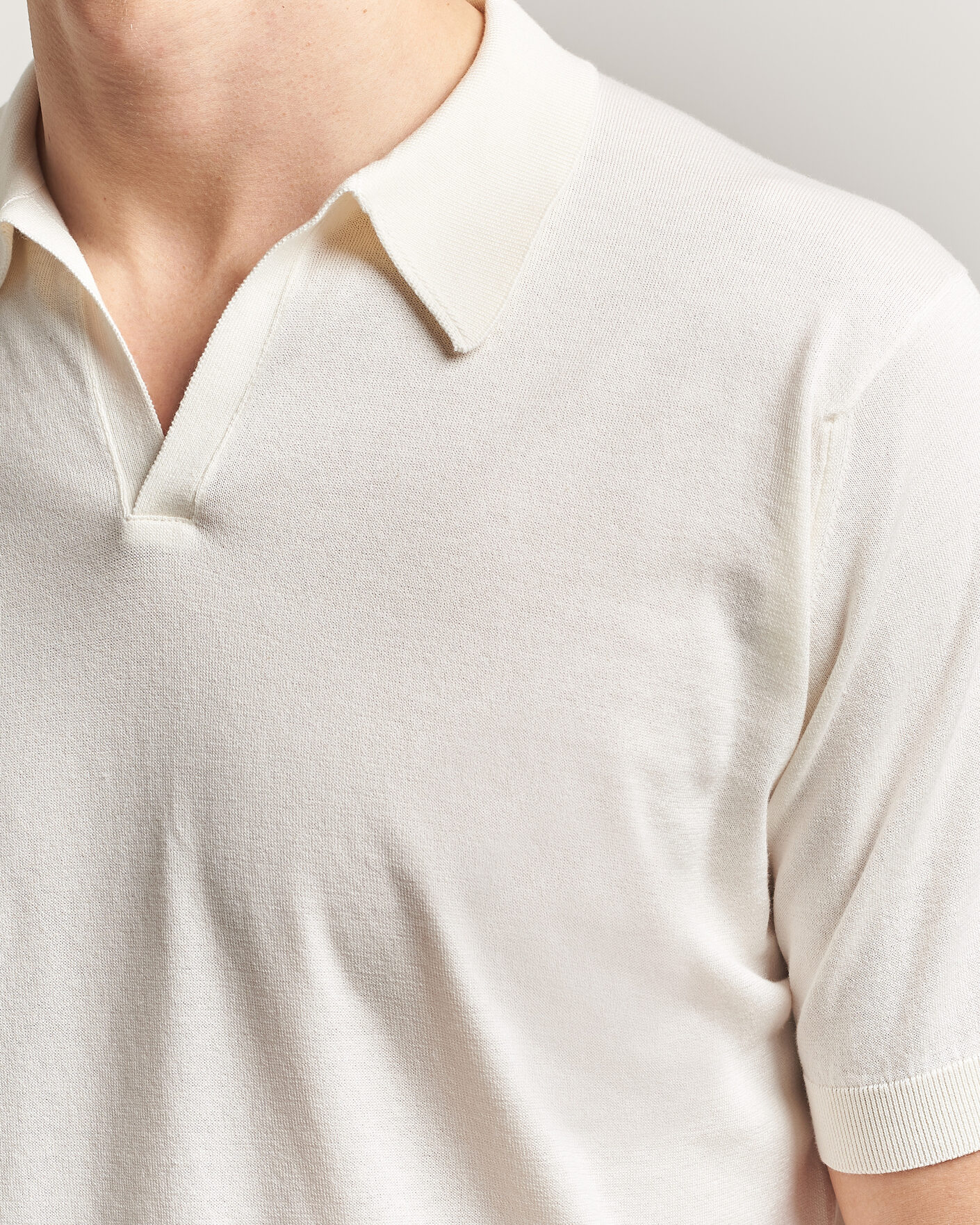 Herr | Pikéer | John Smedley | Noah Open Collar Sea Island Polo Starch