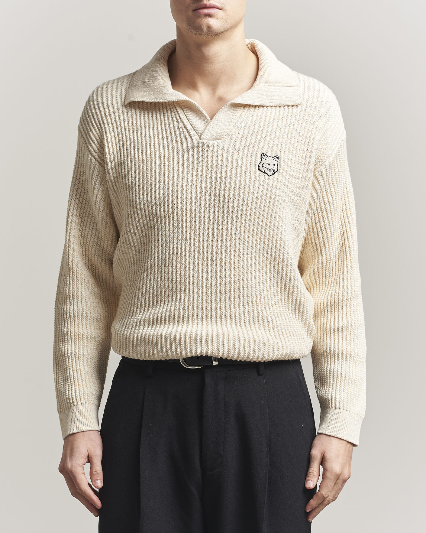 Herr | Pikéer | Maison Kitsuné | Tonal Fox Head Rib Knitted Polo Sandshell