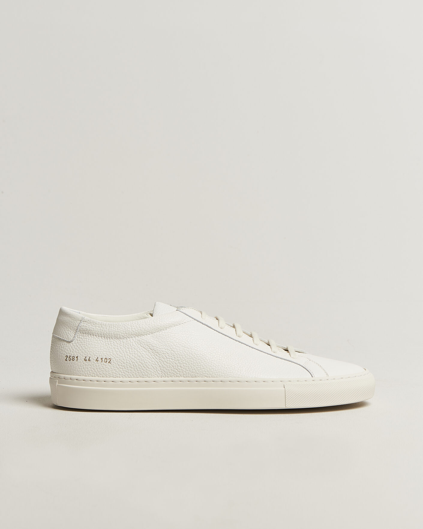Herr | Sneakers | Common Projects | Original Achilles Grained Leather Sneaker Off White