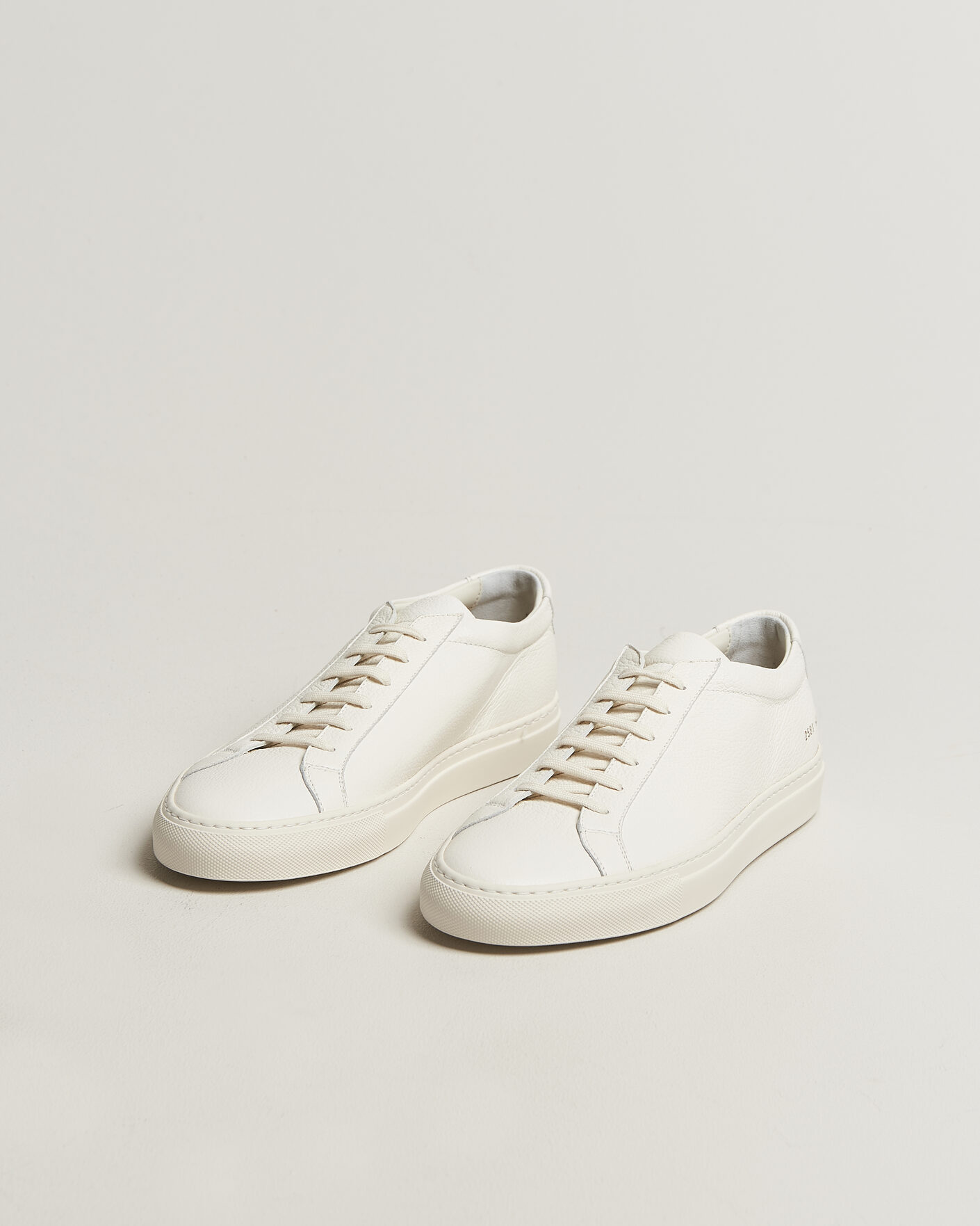 Herr | Sneakers | Common Projects | Original Achilles Grained Leather Sneaker Off White