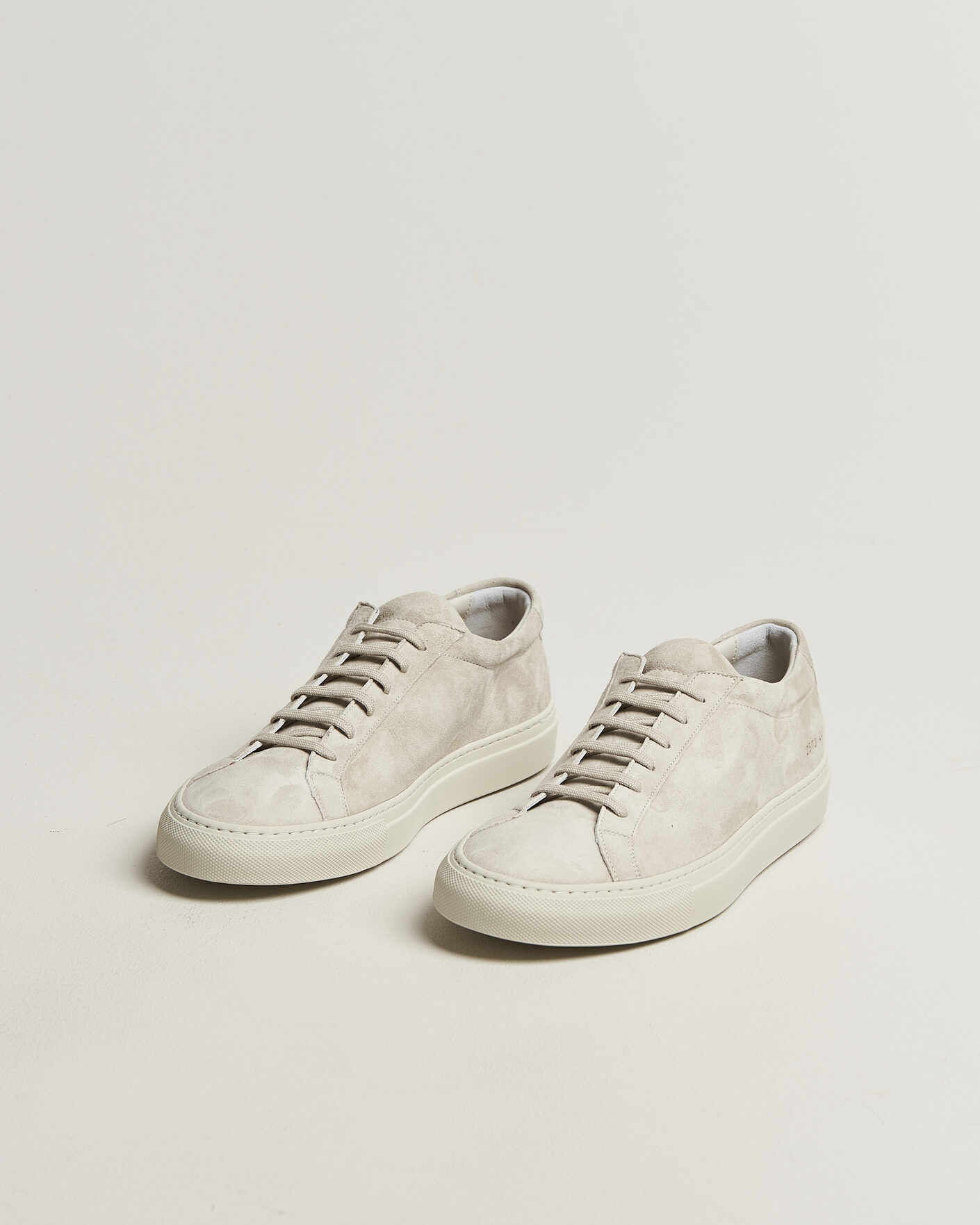 Herr | Sneakers | Common Projects | Original Achilles Suede Sneaker Light Grey