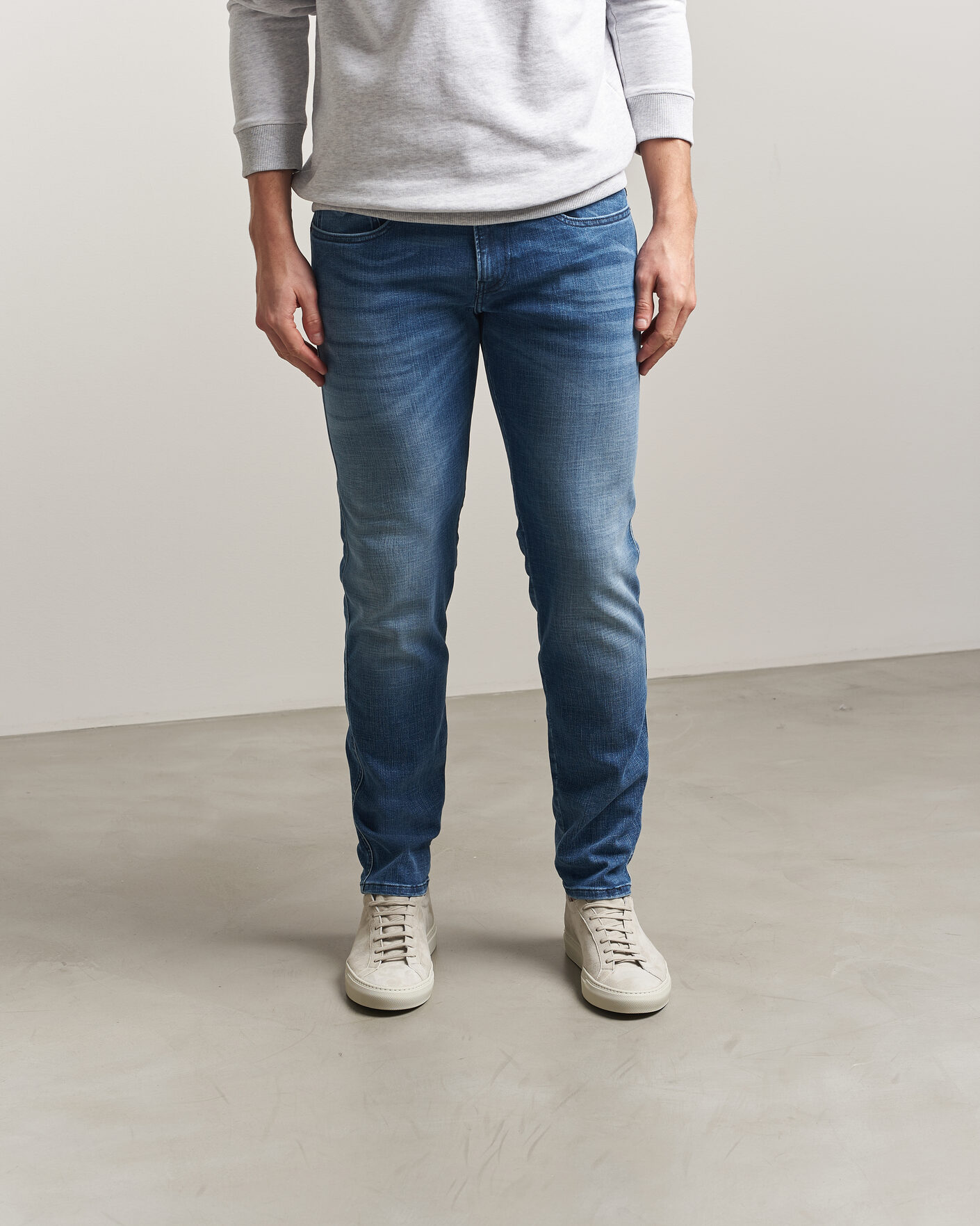 Herr | Sneakers | Common Projects | Original Achilles Suede Sneaker Light Grey