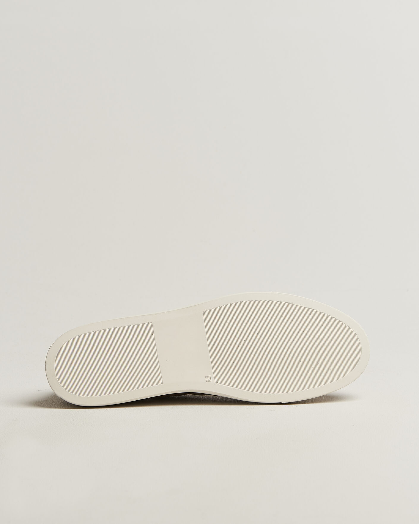 Herr | Sneakers | Common Projects | BBall Slim Deconstructed Suede Sneaker Taupe