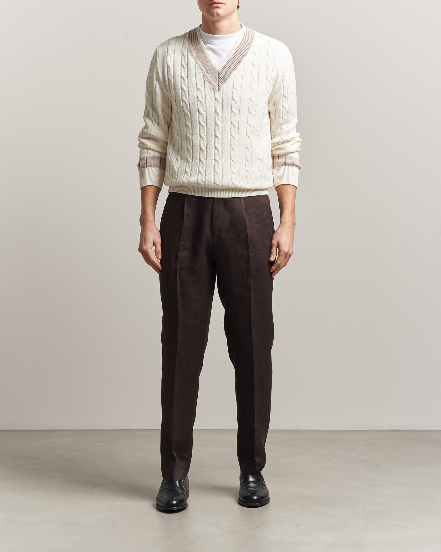 Herr | Tröjor | Morgano | Cable Knitted Cotton V-Neck White/Beige