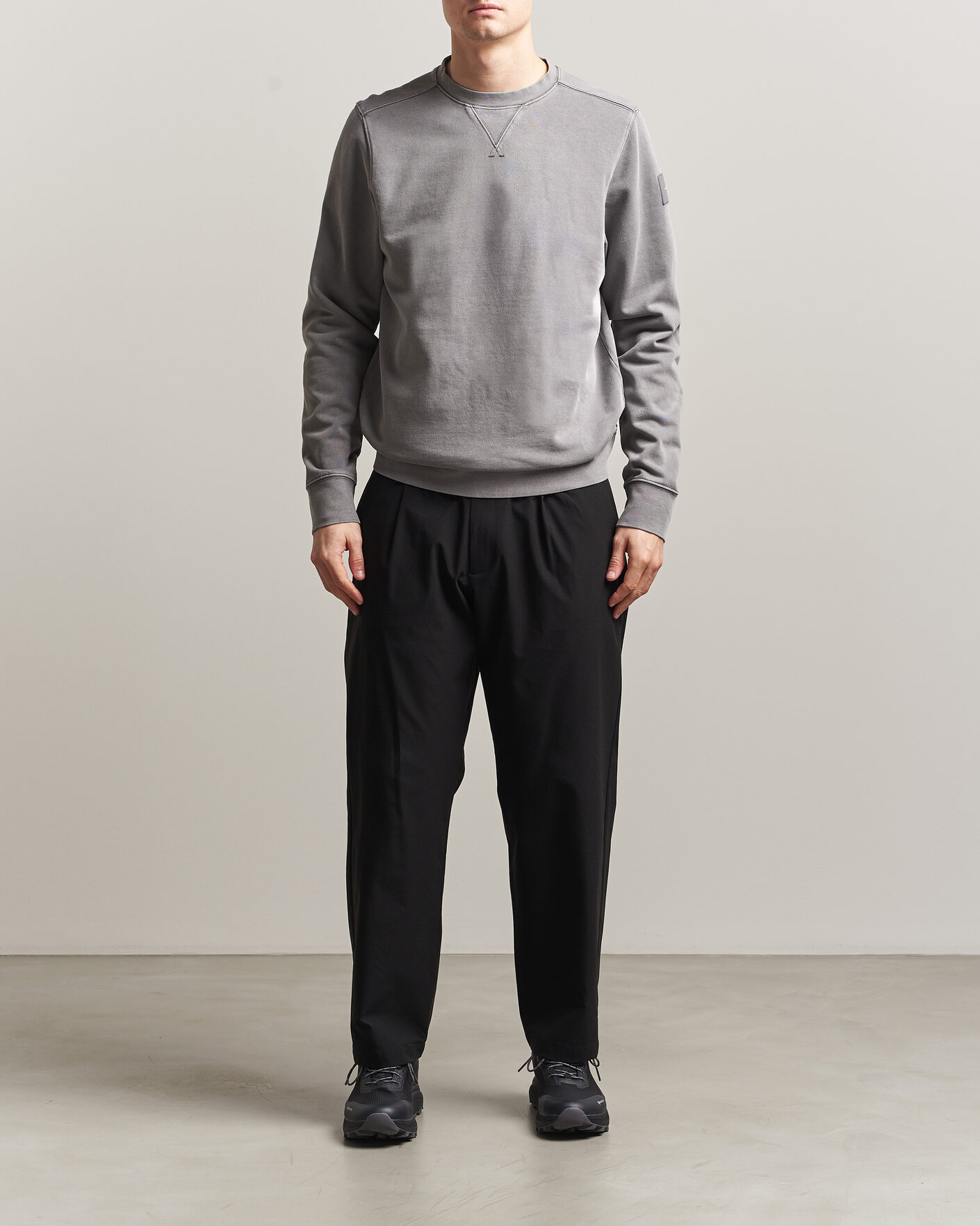 Herr | Tröjor | Sail Racing | Wind Pigment Dyed Sweatshirt Frost Grey