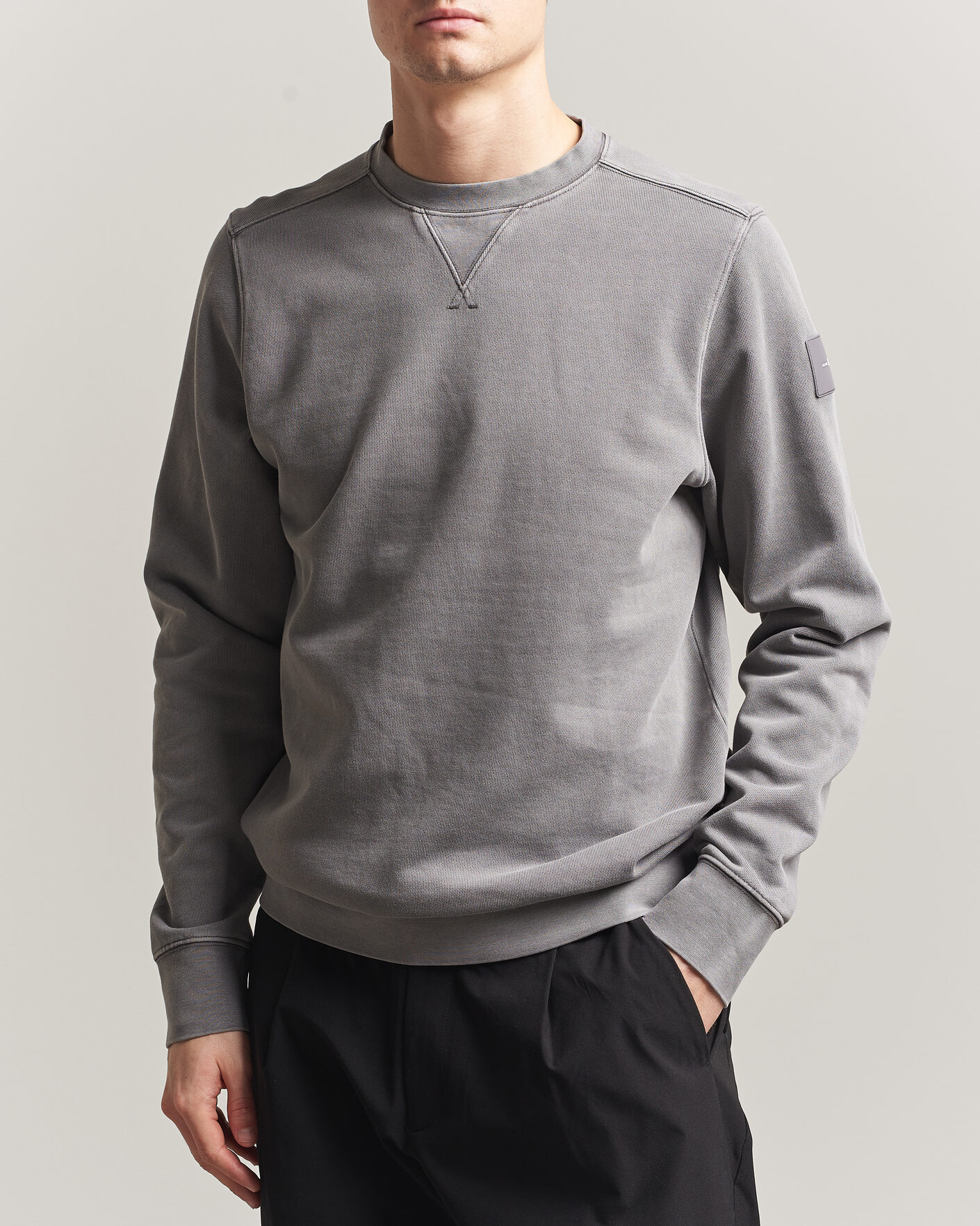 Herr | Tröjor | Sail Racing | Wind Pigment Dyed Sweatshirt Frost Grey