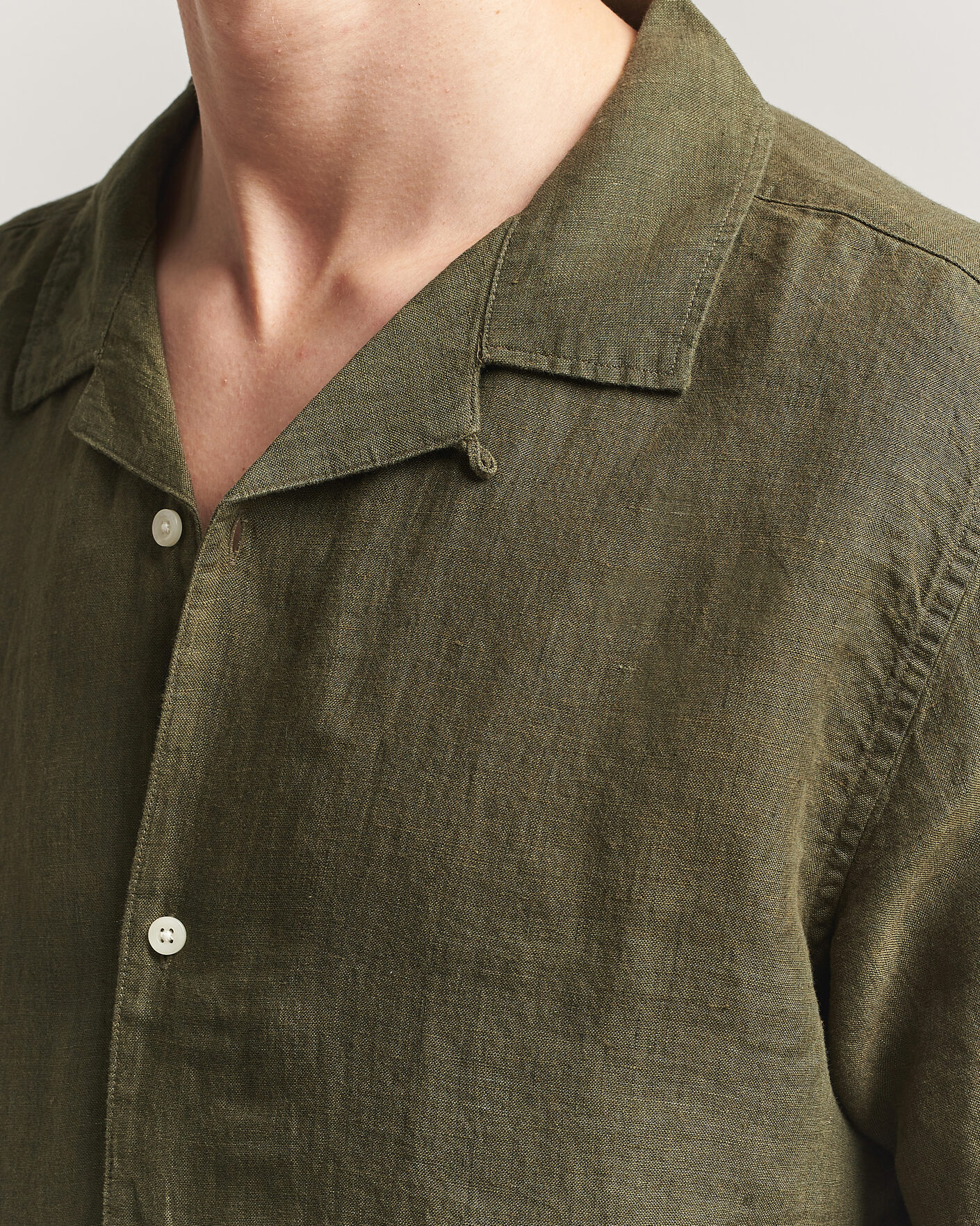 Herr | Skjortor | KnowledgeCotton Apparel | Short Sleeve Linen Resort Shirt Burnt Olive