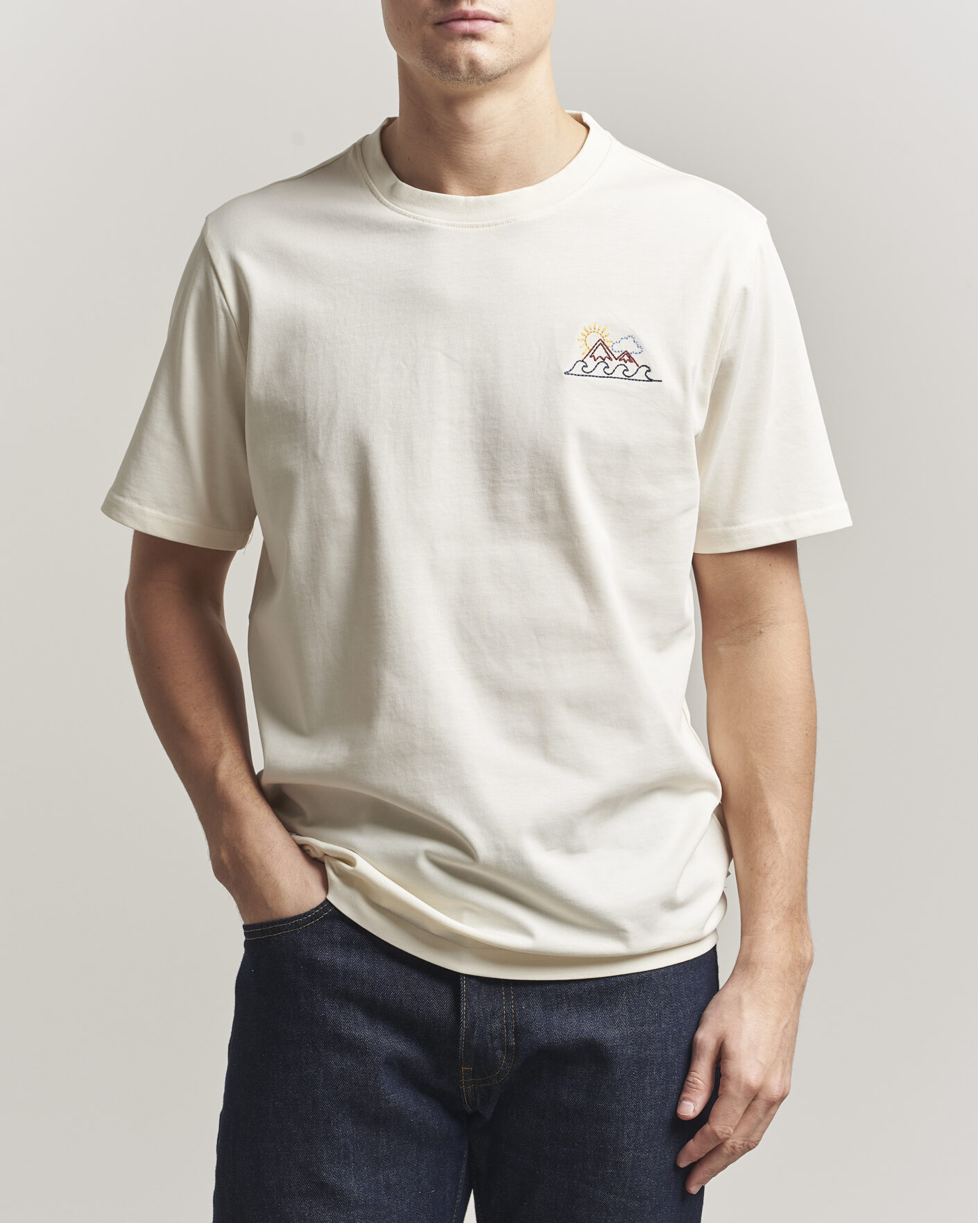 Herr | T-Shirts | KnowledgeCotton Apparel | Chest Print T-Shirt Egret