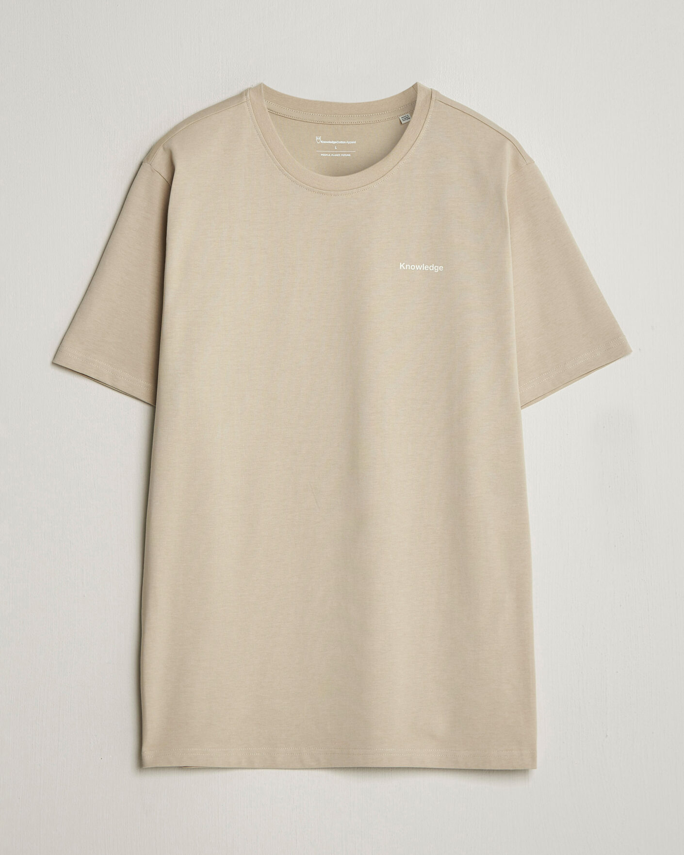 Herr | T-Shirts | KnowledgeCotton Apparel | Back Print T-Shirt Light Feather Grey