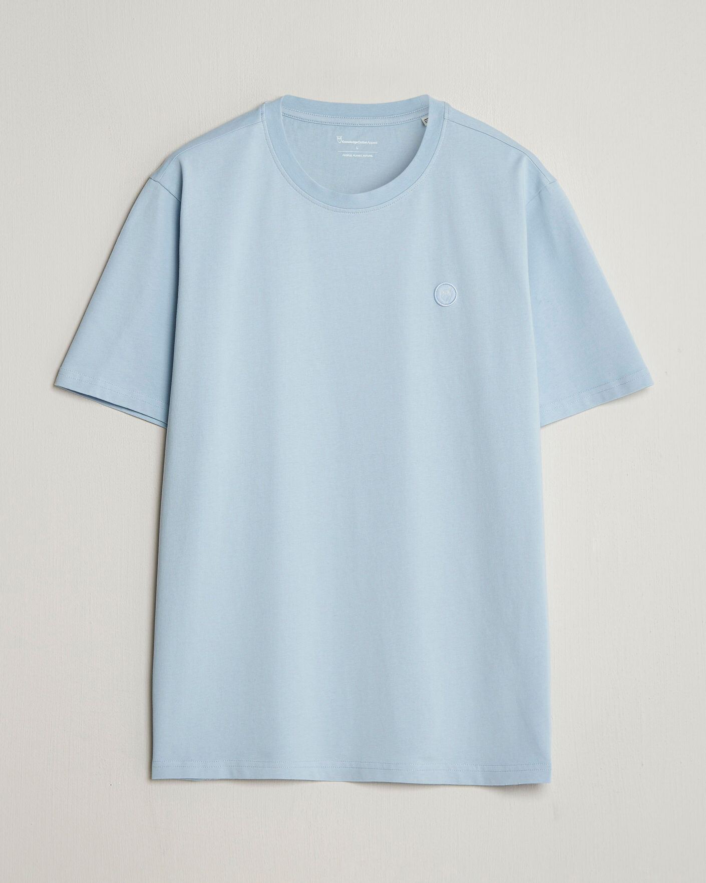 Herr | T-Shirts | KnowledgeCotton Apparel | Badge T-Shirt Skyway