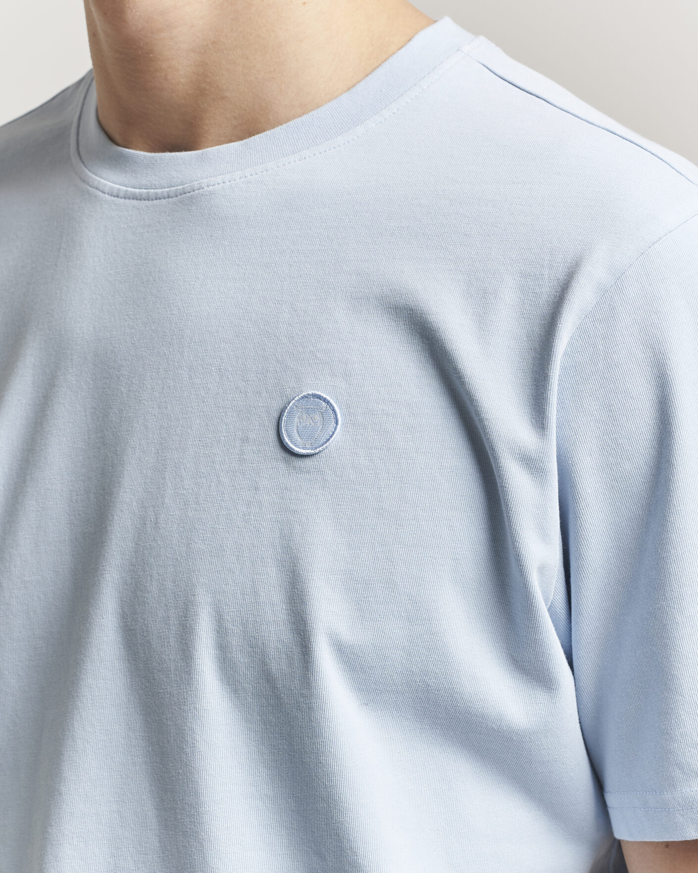 Herr | T-Shirts | KnowledgeCotton Apparel | Badge T-Shirt Skyway