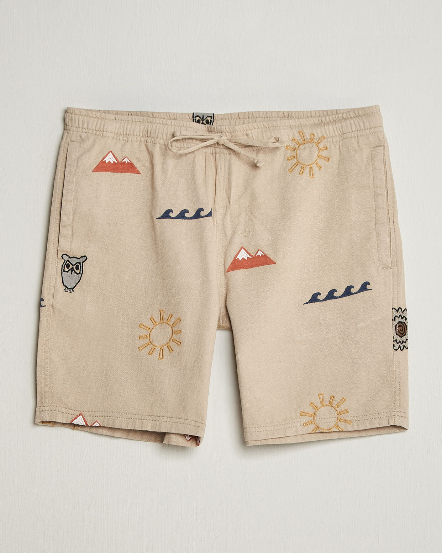 Herr | Shorts | KnowledgeCotton Apparel | Loose Embroidery Shorts Light Feather Grey
