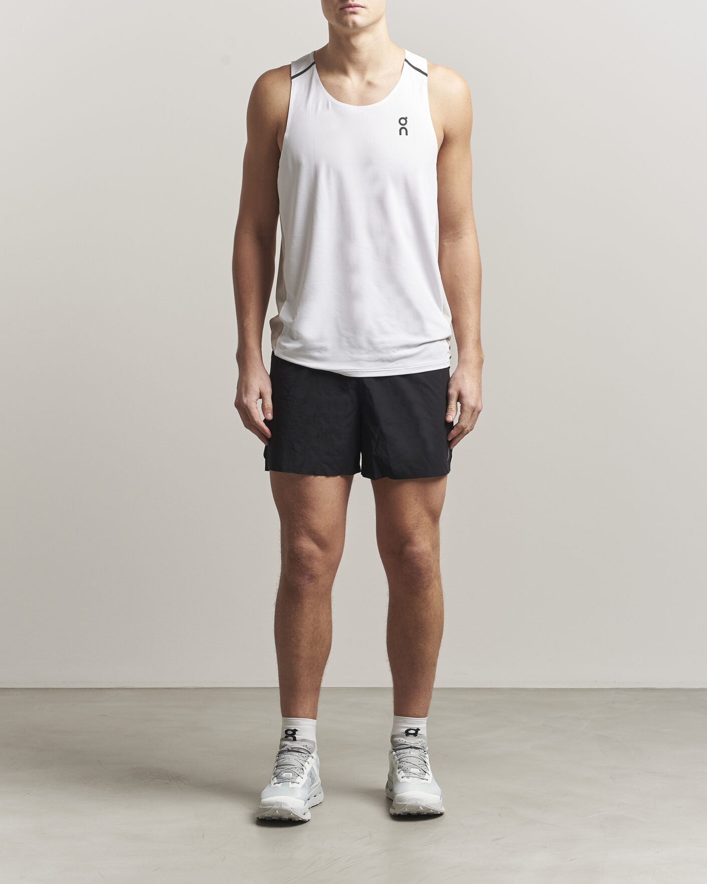Herr | T-Shirts | On | Performance Tank  White/Silver