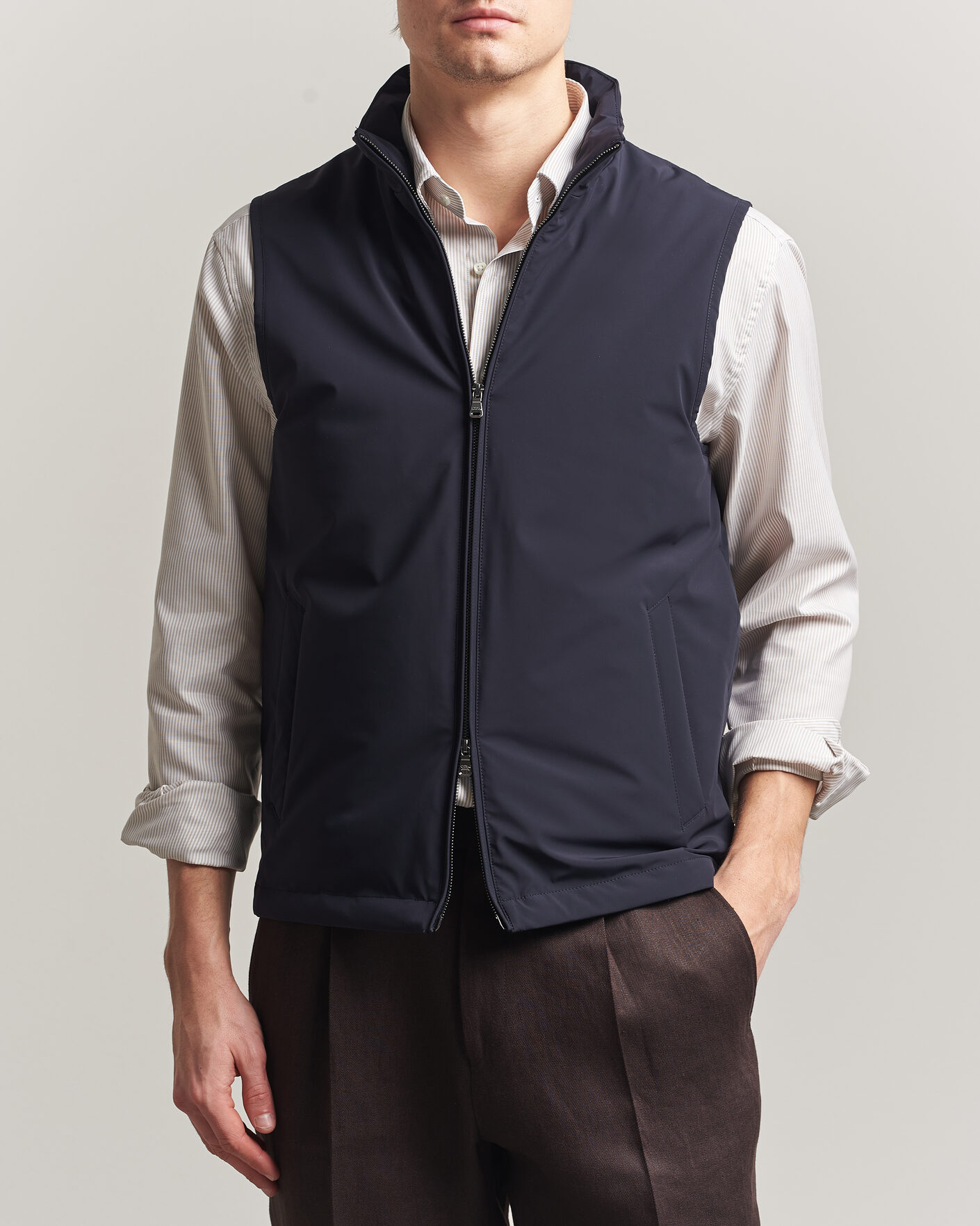 Herr | Västar | Oscar Jacobson | Light Zipped Waistcoat Navy
