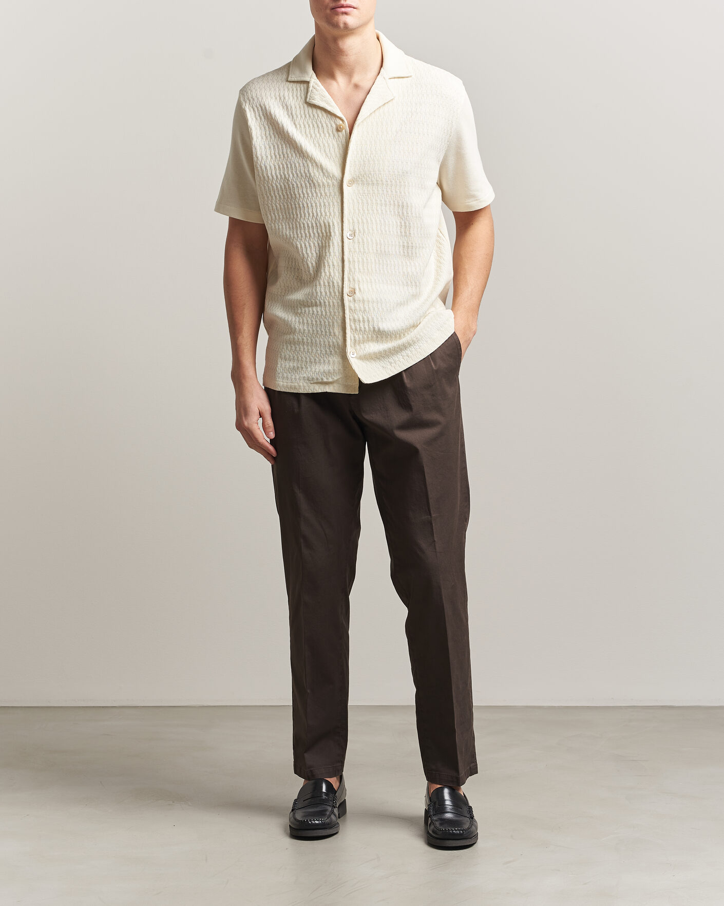 Herr | Skjortor | Oscar Jacobson | Kirk Knitted Short Sleeve Shirt Off White