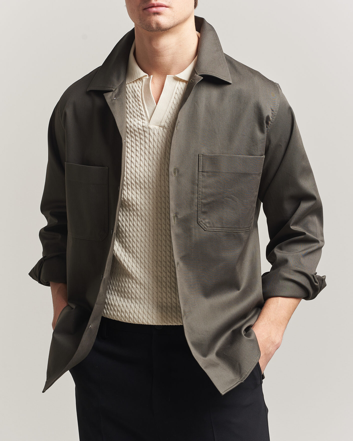 Herr | Skjortor | Oscar Jacobson | Straight Fit Bowling Collar Cotton Shirt Olive