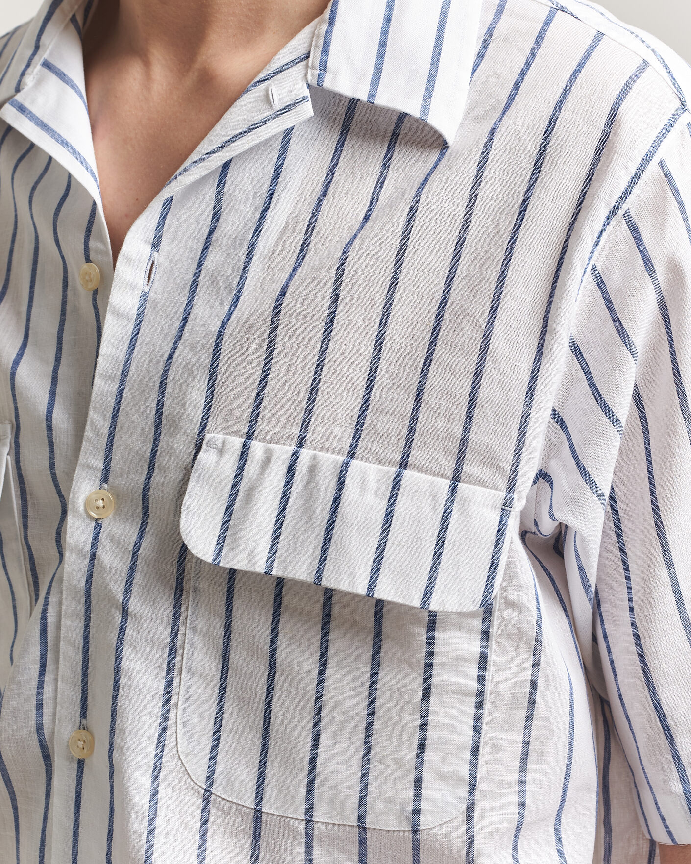 Herr | Skjortor | Oscar Jacobson | Striped Short Sleeve Linen Shirt Navy/White