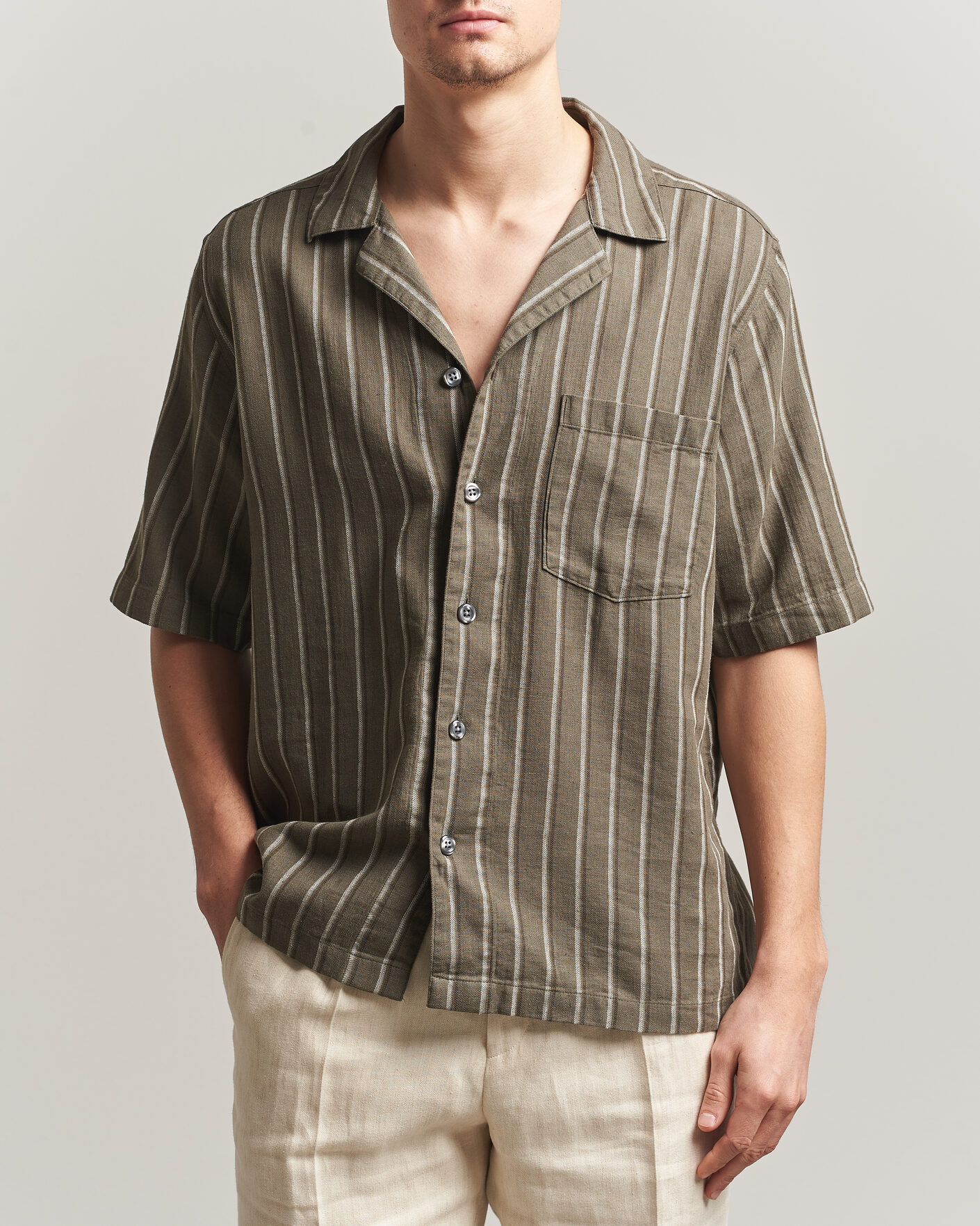 Herr | Skjortor | Oscar Jacobson | Reg Fit Cuban Herringbone Short Sleeve Shirt Green