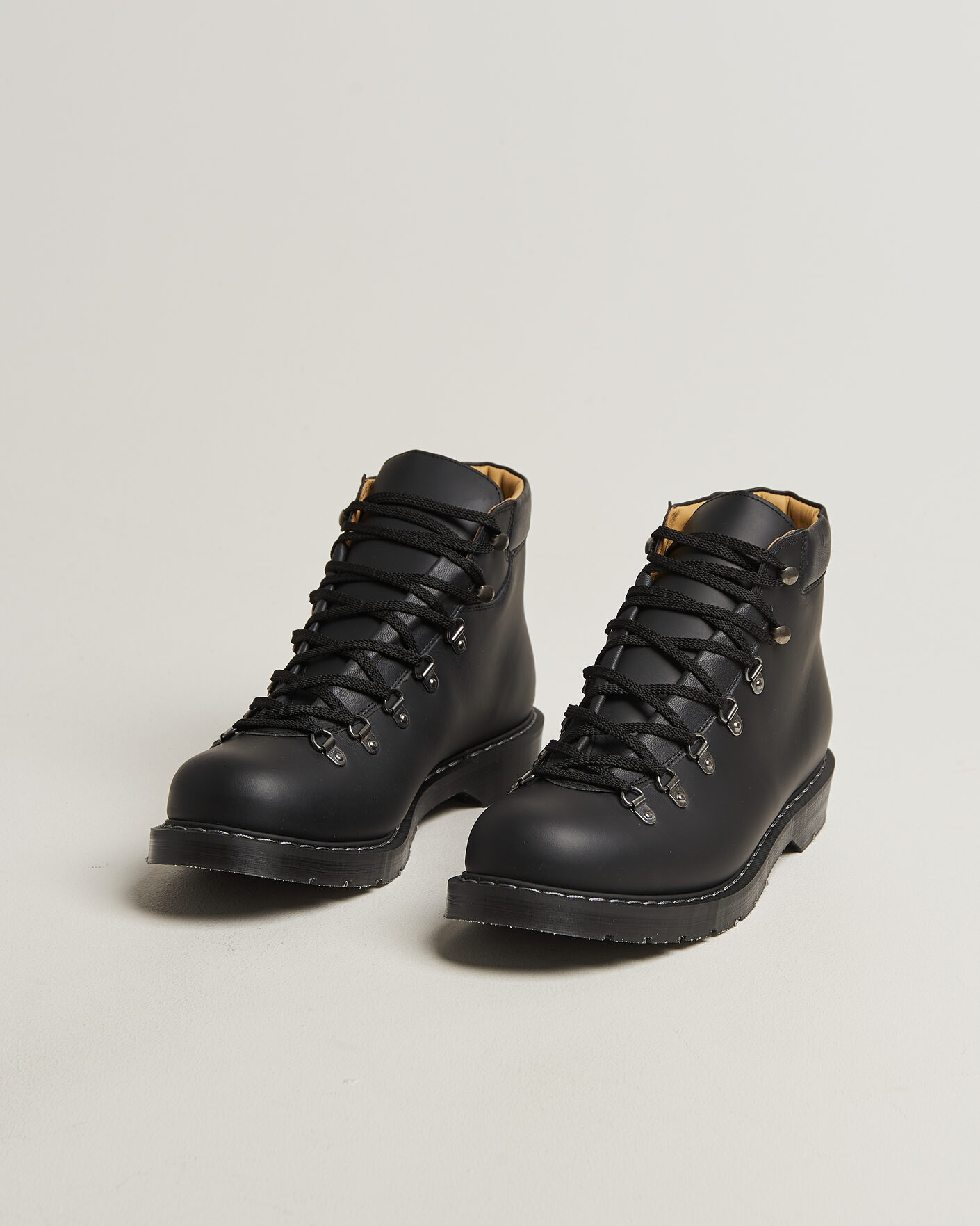 Herr | Kängor | Solovair | Urban Hiker Boot Black Waxy