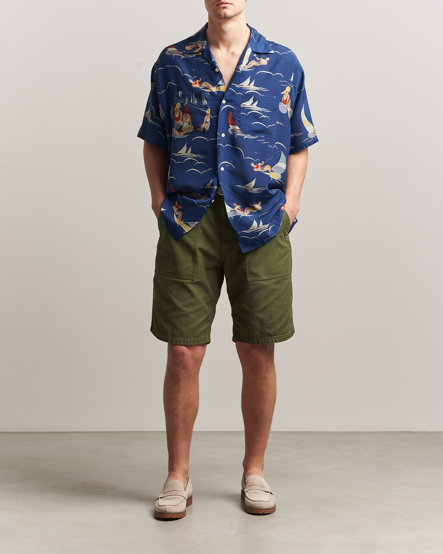 Herr | Shorts | BEAMS PLUS | MIL Utility Sateen Shorts Olive