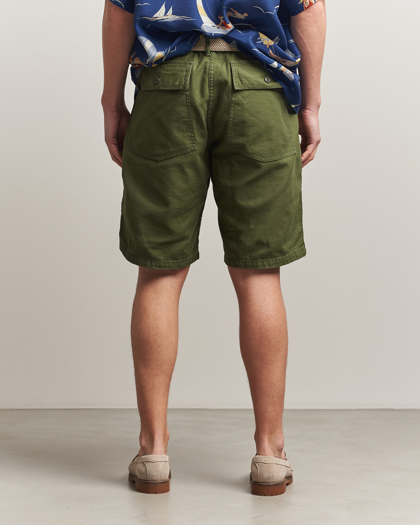 Herr | Shorts | BEAMS PLUS | MIL Utility Sateen Shorts Olive