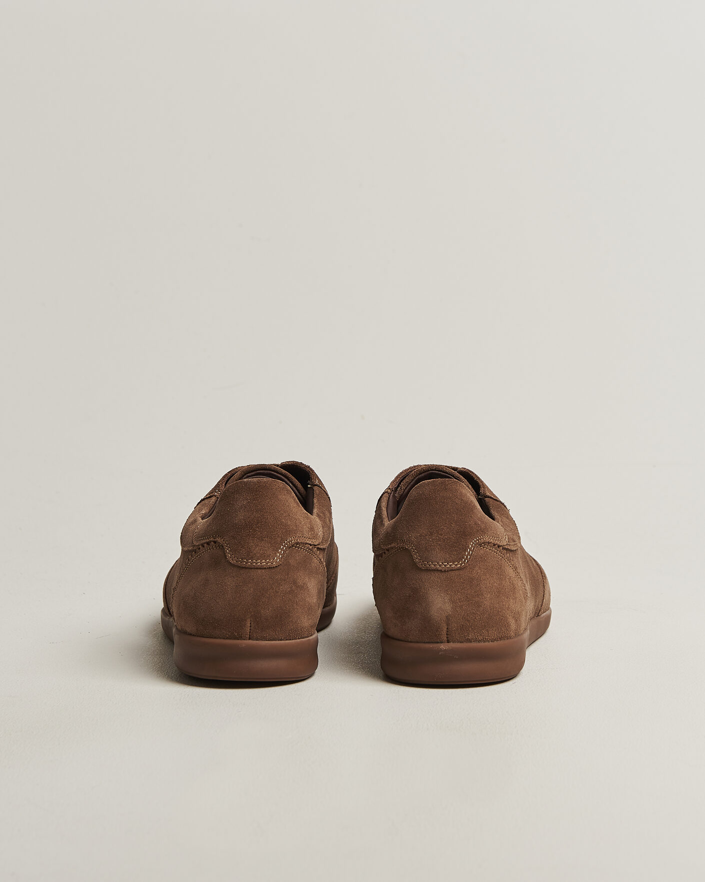 Herr | Sneakers | Loake Shoemakers | Loake 1880 Mayfair Suede Dress Sneaker Flint