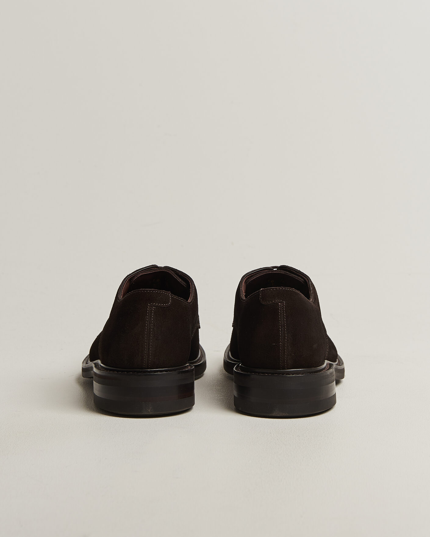 Herr | Derbys | Loake Shoemakers | Barbican Suede Derby Dark Brown
