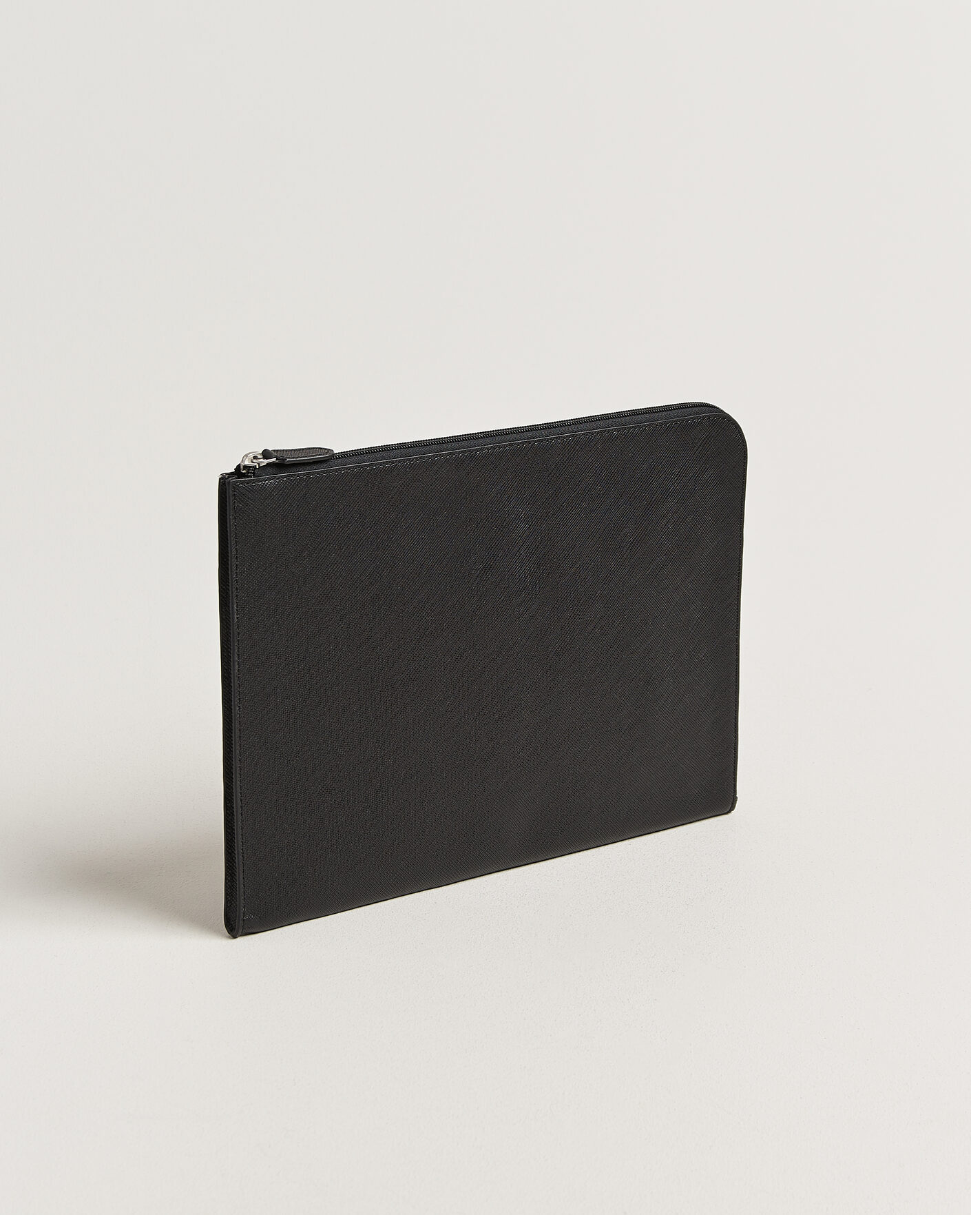 Herr | Väskor | Loake Shoemakers | Gresham Grain Leather Laptop Cover Black