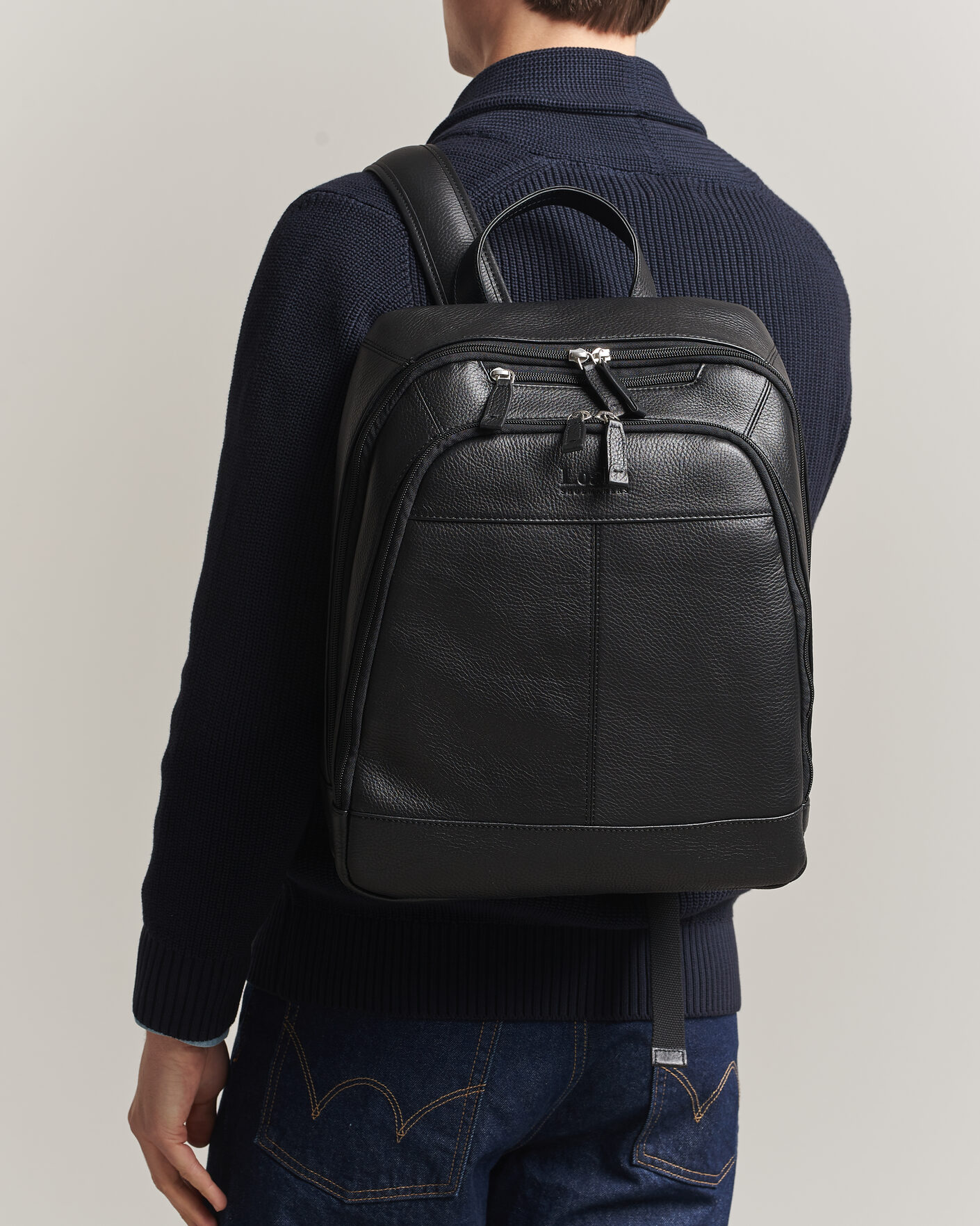 Herr | Väskor | Loake Shoemakers | Waterloo Grained Leather Backpack Black
