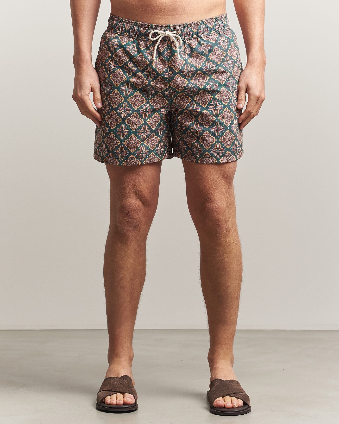 Herr | Badbyxor | Ripa Ripa | Printed Swimshorts Green/Red