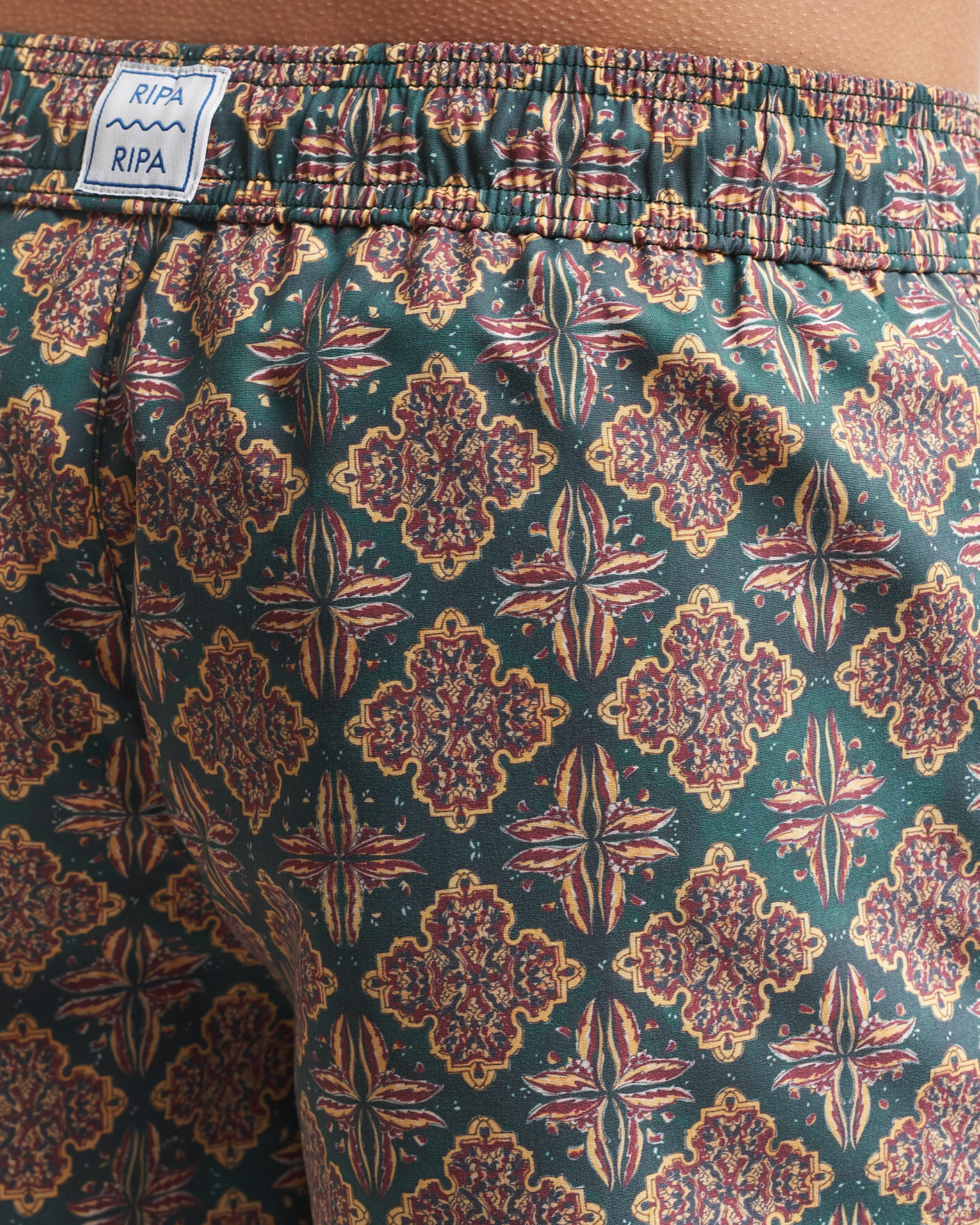 Herr | Badbyxor | Ripa Ripa | Printed Swimshorts Green/Red