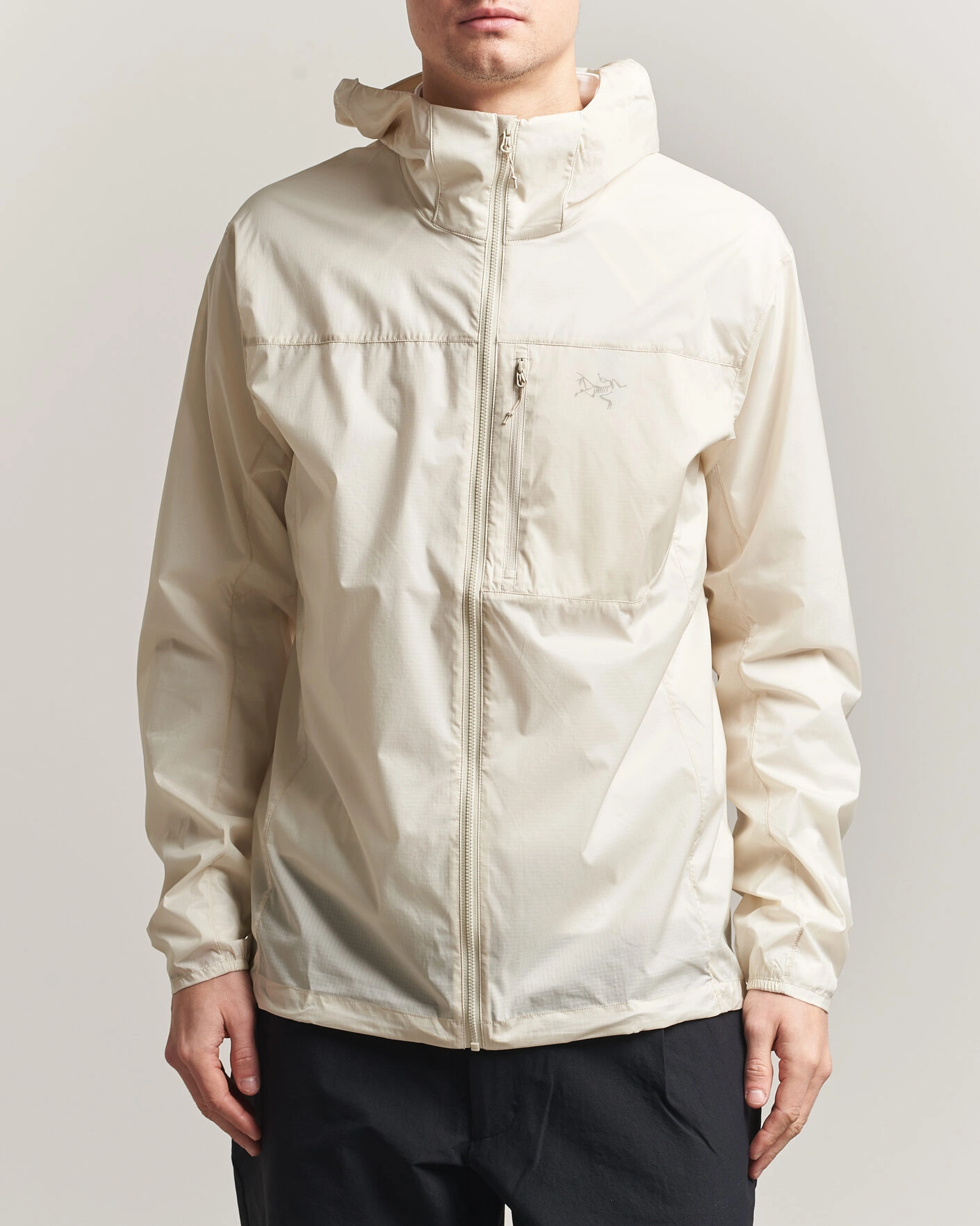 Herr | Jackor | Arc'teryx | Squamish Lightweight Hooded Jacket Sea Salt