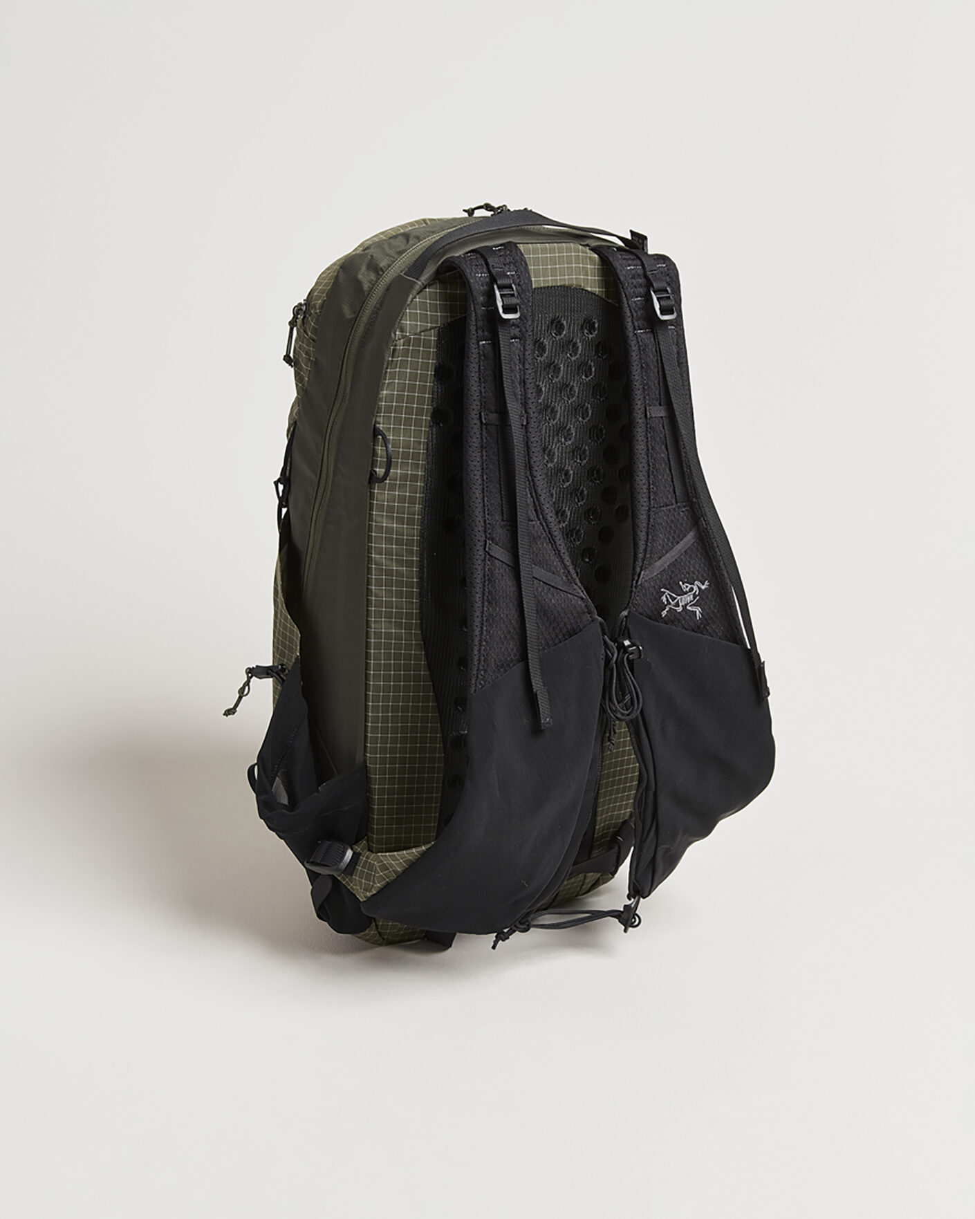 Herr | Väskor | Arc'teryx | Aerios 18L Backpack Forage