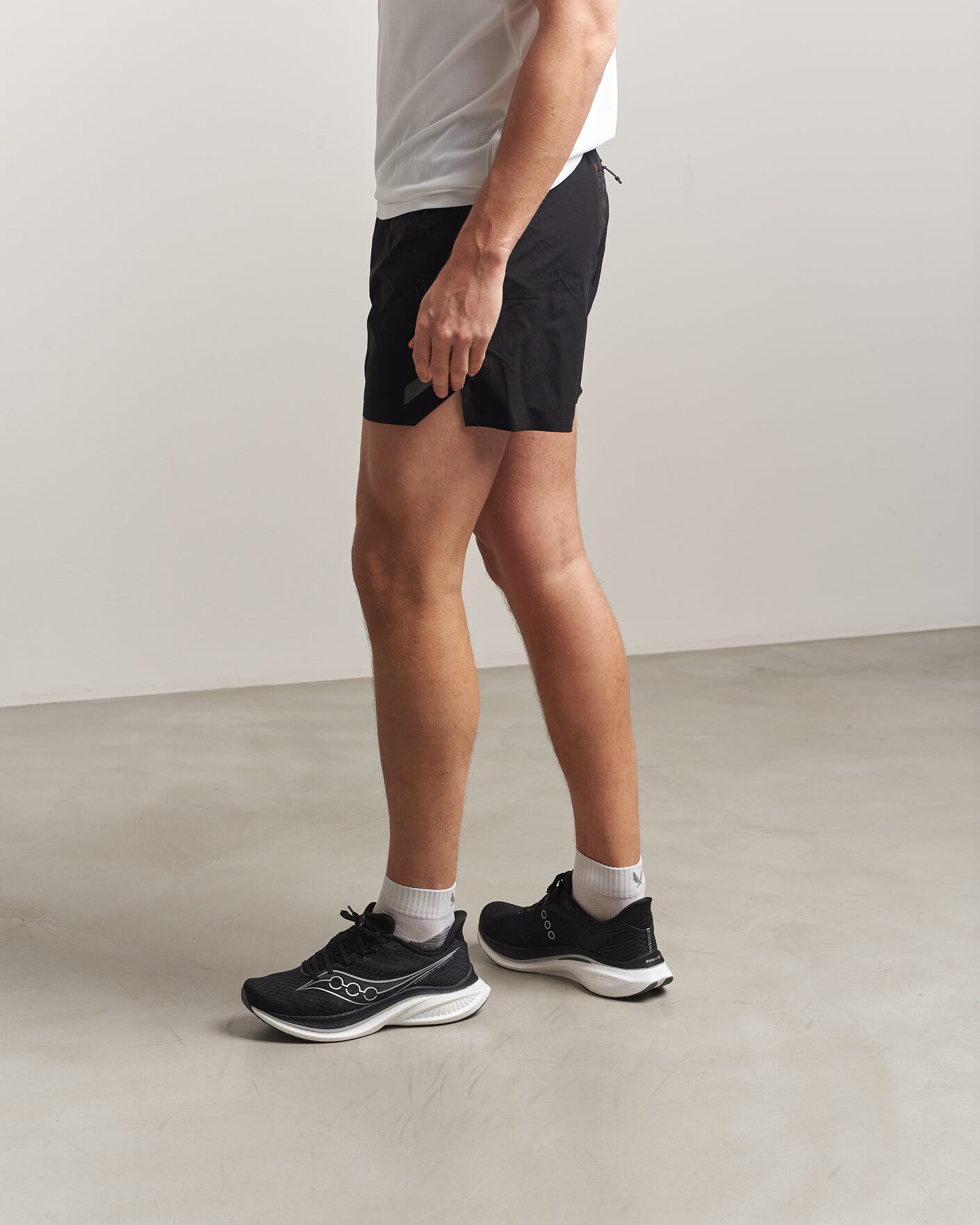 Herr | Löparskor | Saucony | Endorphin Speed 5 Black/White