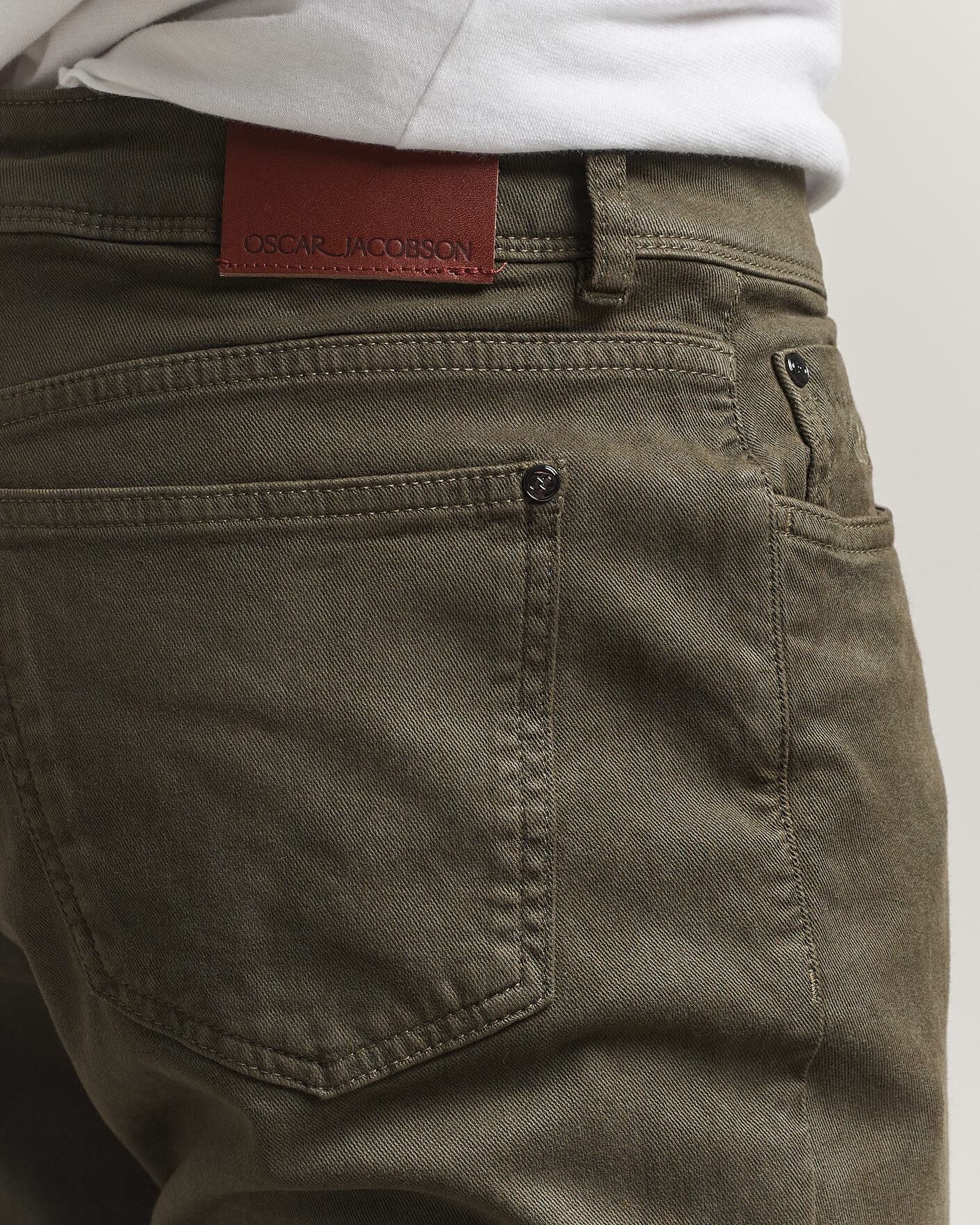 Herr | Byxor | Oscar Jacobson | Slim Fit 5-Pocket Chino Olive