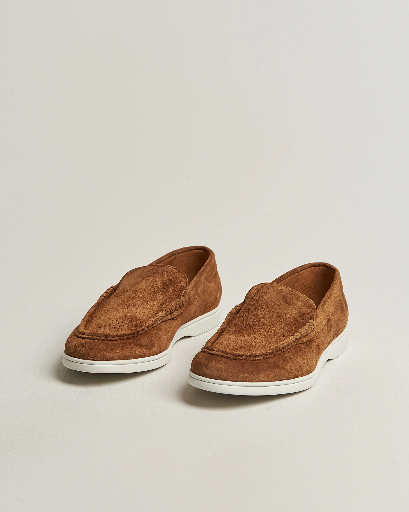 Herr | Loafers | Charles Tyrwhitt | Suede Slip On Loafers Light Brown
