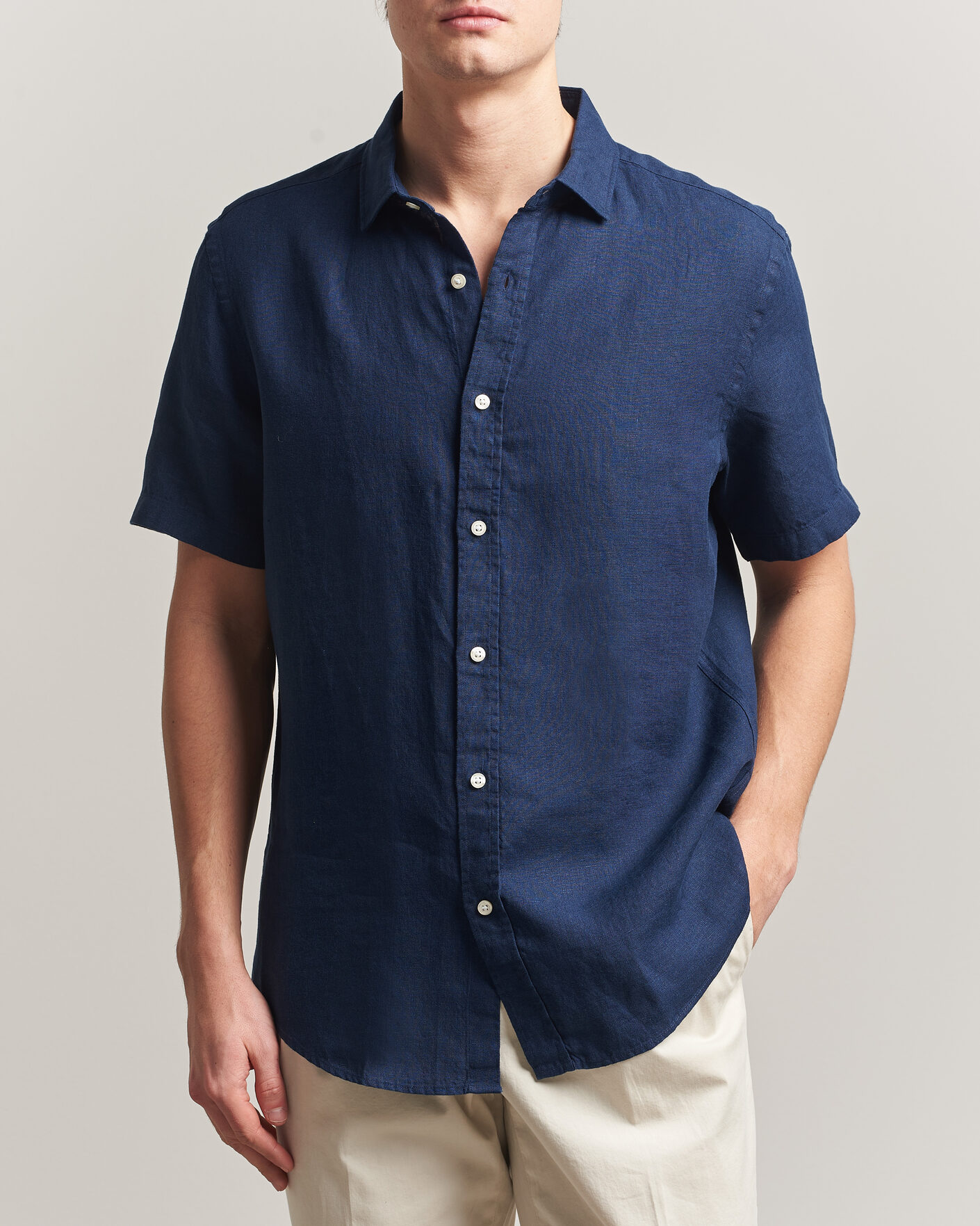 Herr | Skjortor | Charles Tyrwhitt | Pure Linen Short Sleeve Slim Fit Shirt Navy