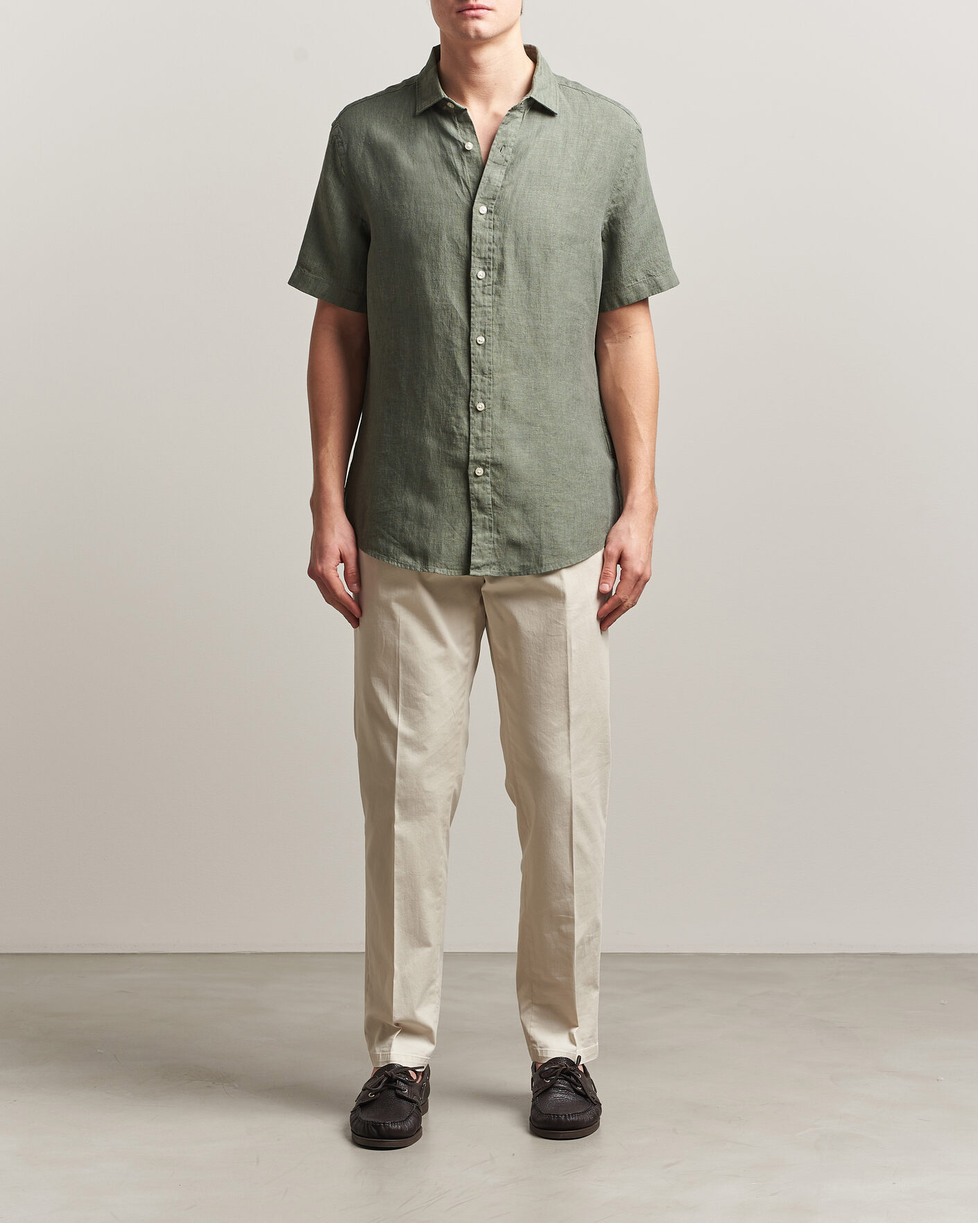 Herr | Skjortor | Charles Tyrwhitt | Pure Linen Short Sleeve Slim Fit Shirt Olive