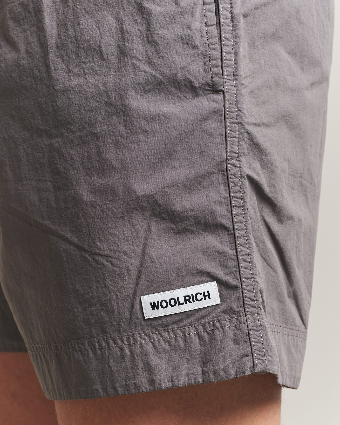 Herr | Badbyxor | Woolrich | Solid Garment Dyed Swimshorts Chark