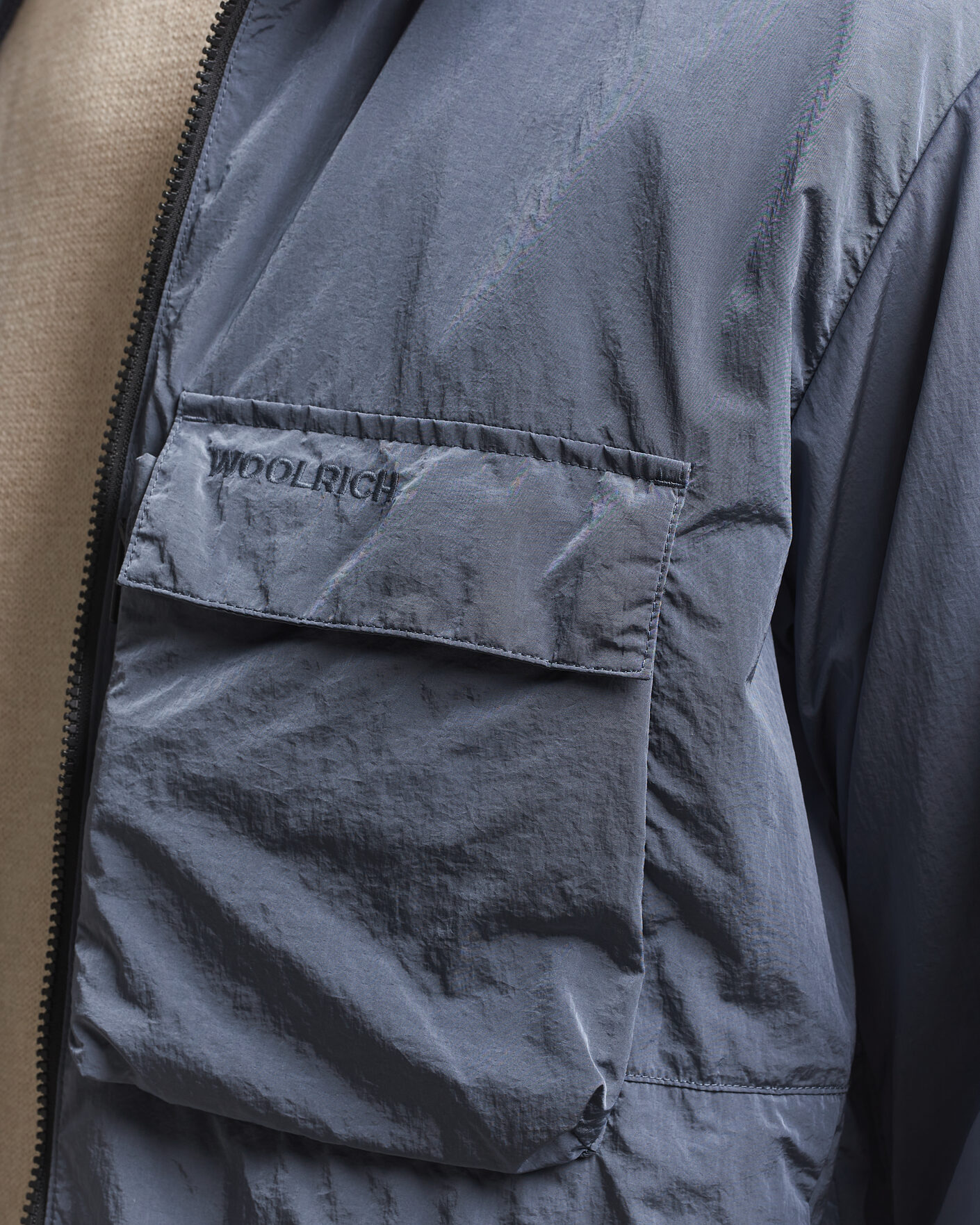 Herr | Jackor | Woolrich | Shiny Nylon Hooded Jacket Grisaille