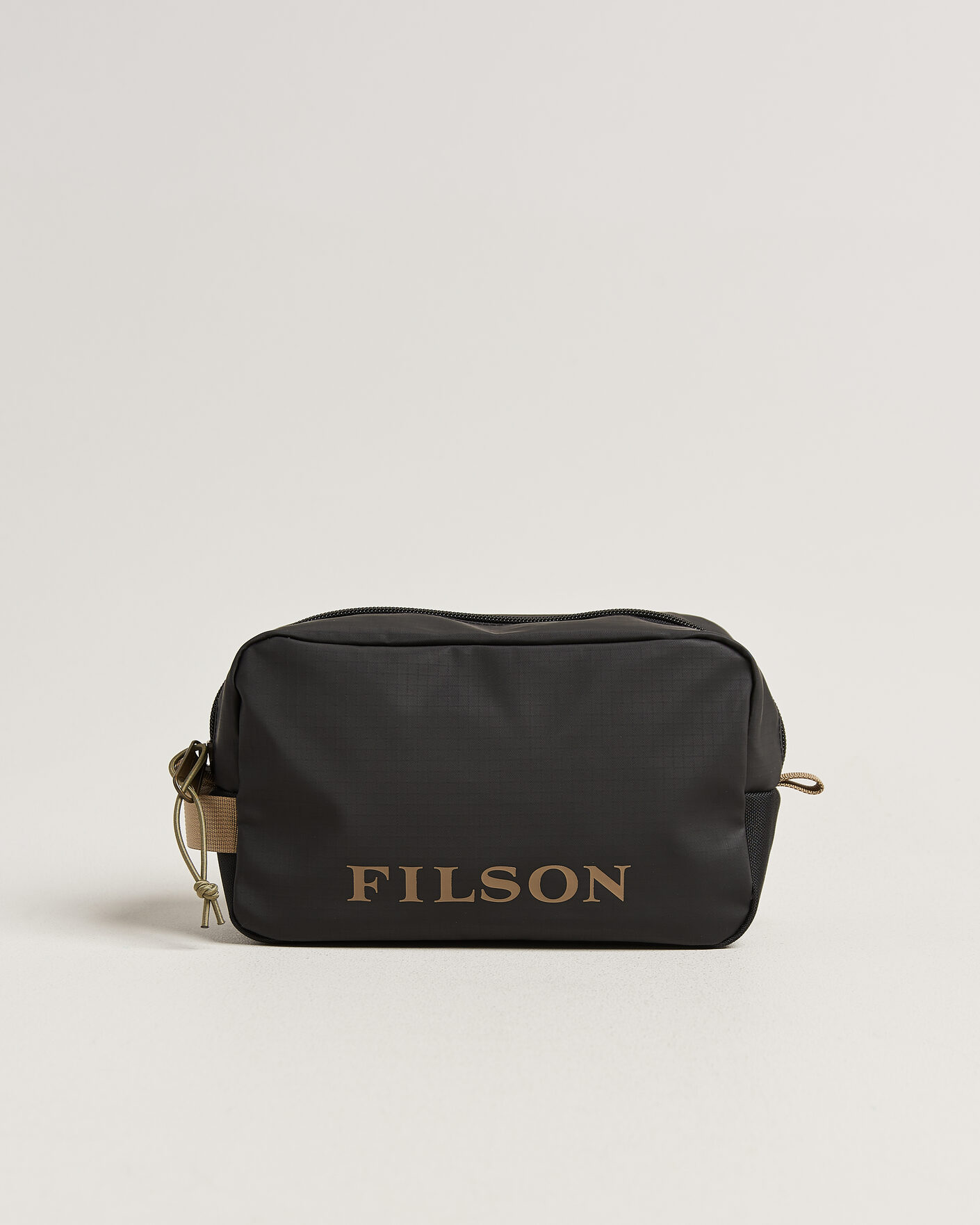 Herr | Väskor | Filson | All Weather Travel Pack Black