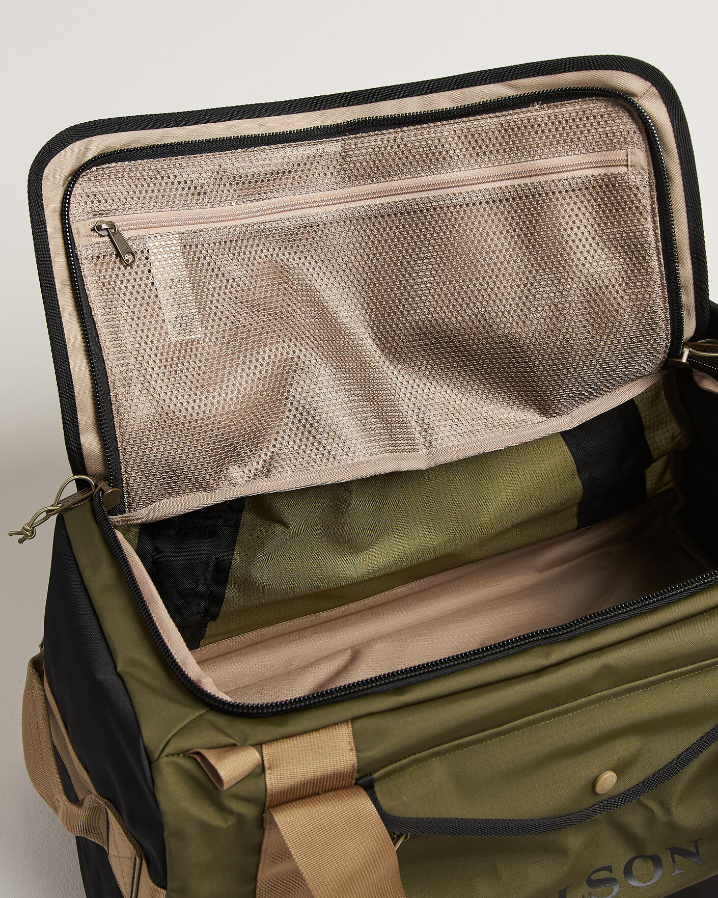 Herr | Väskor | Filson | Scout 50L Duffle Olive