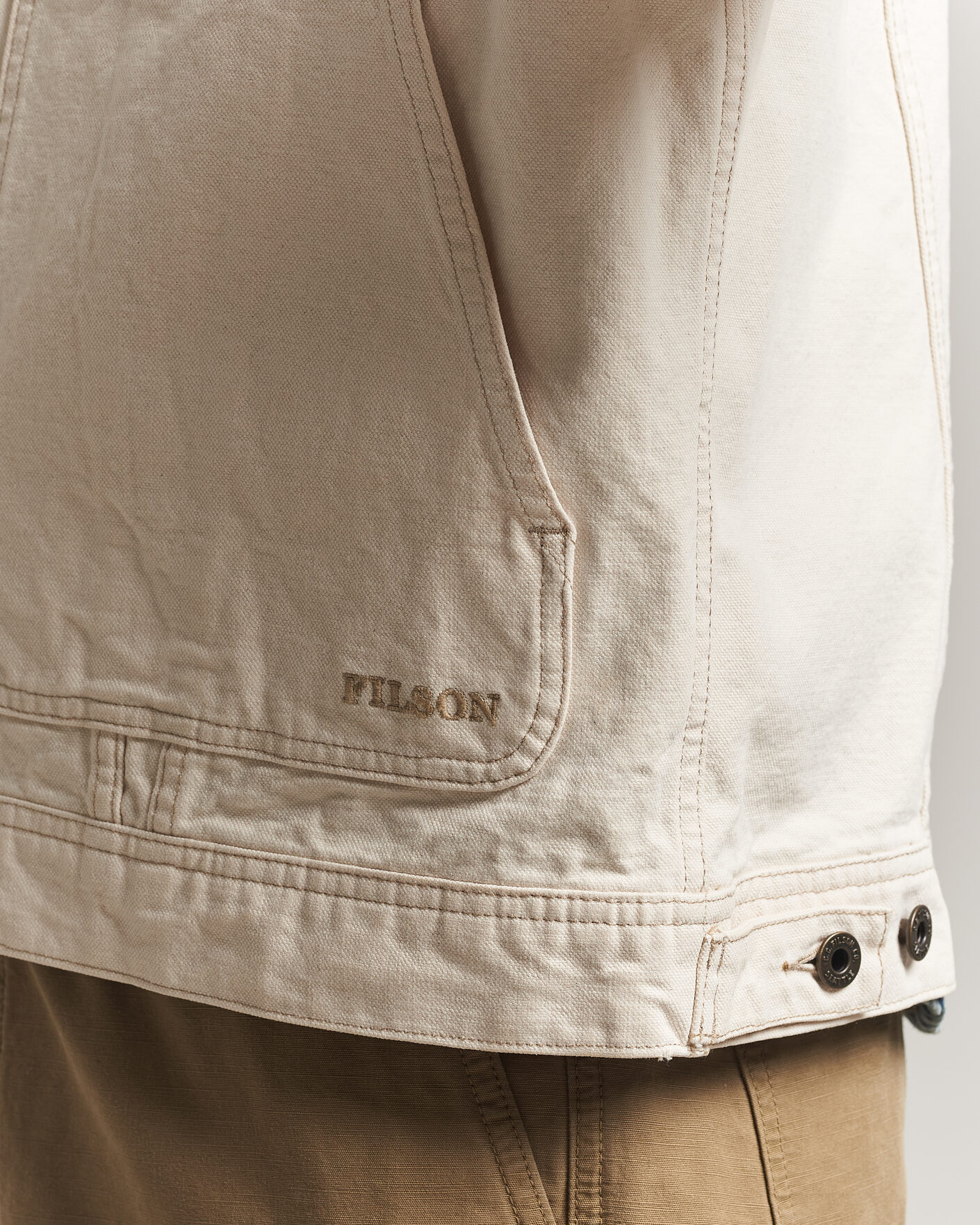 Herr | Jackor | Filson | Rustic Canvas Short Cruiser Natural Seed